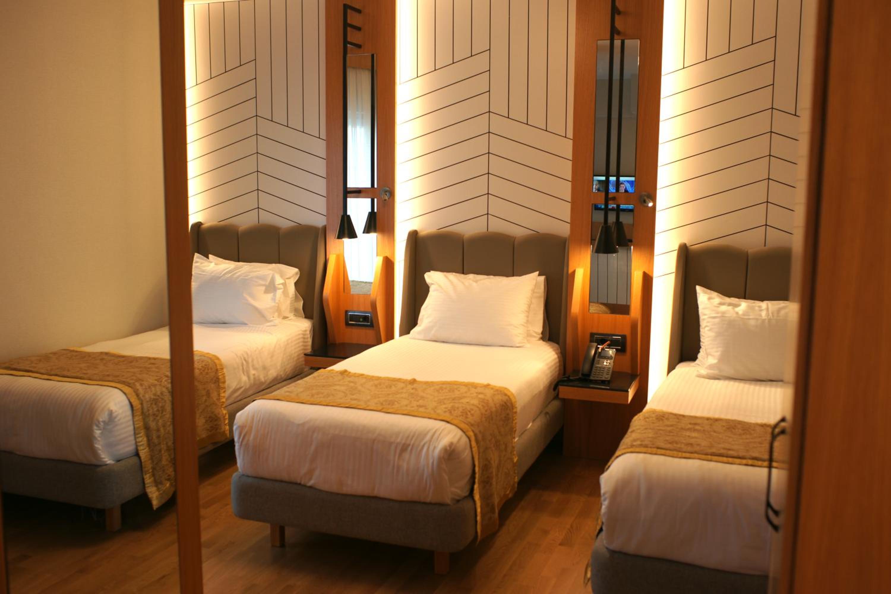 Triple Room photo 2
