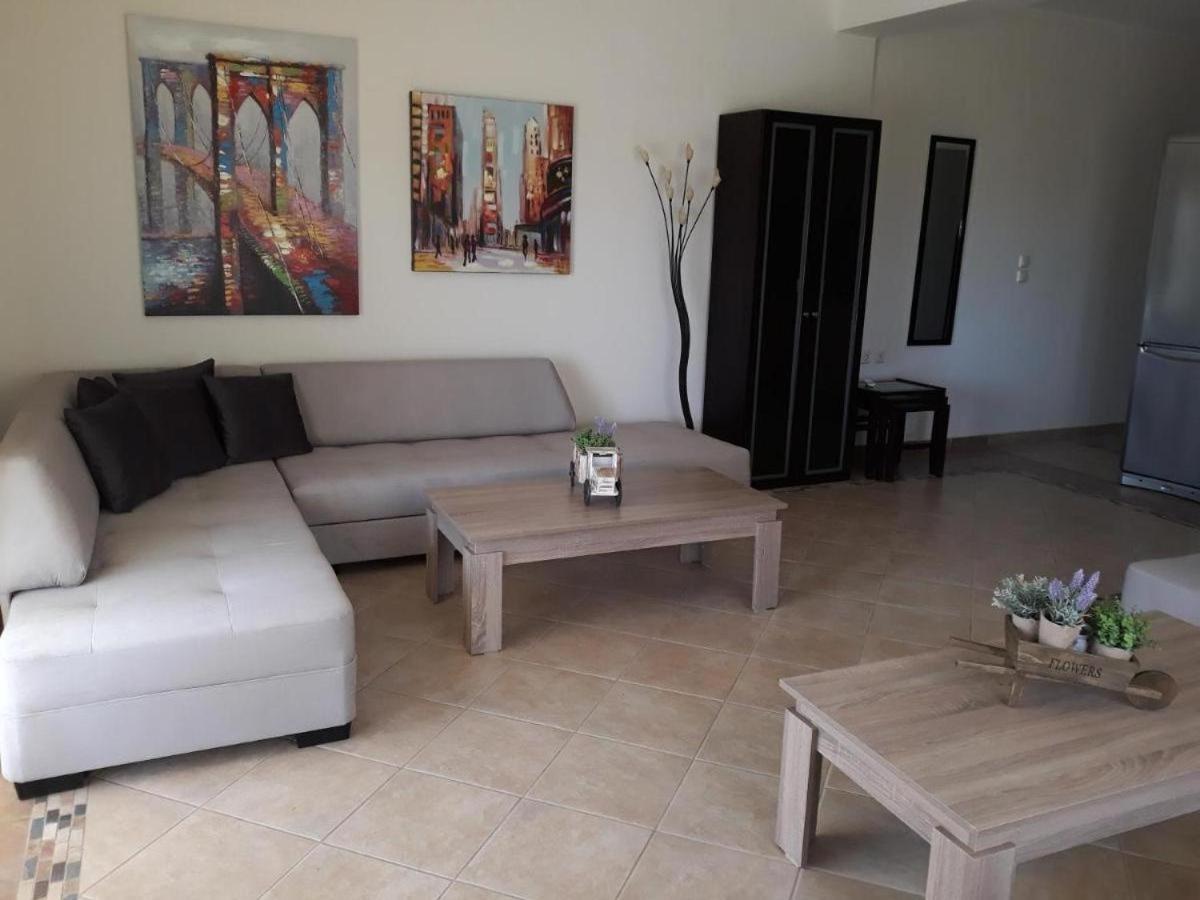 Apartment photo 2