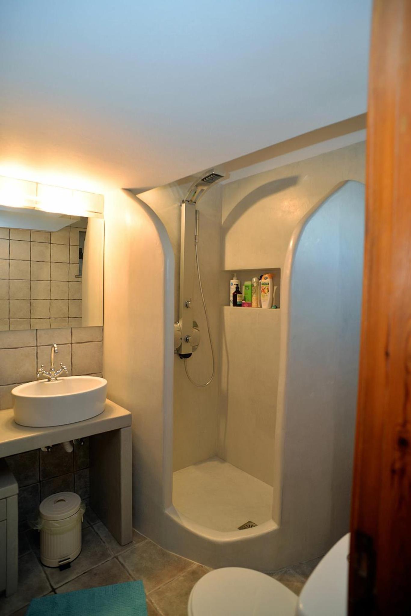 One-Bedroom House photo 3