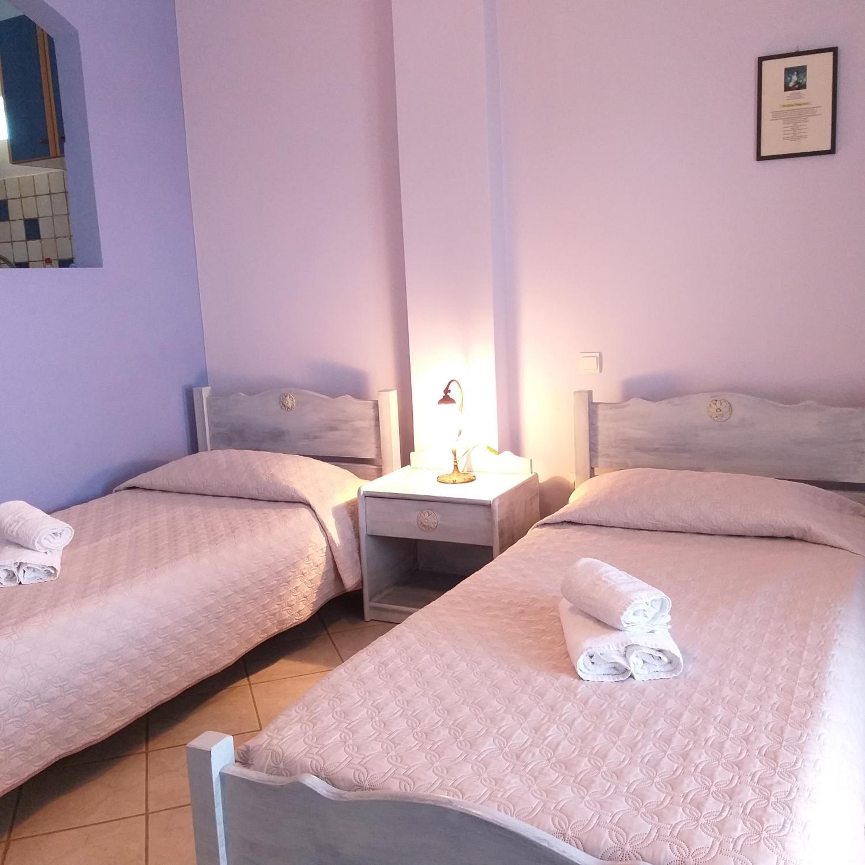 Standard Twin Room with Sea View - Photo 18