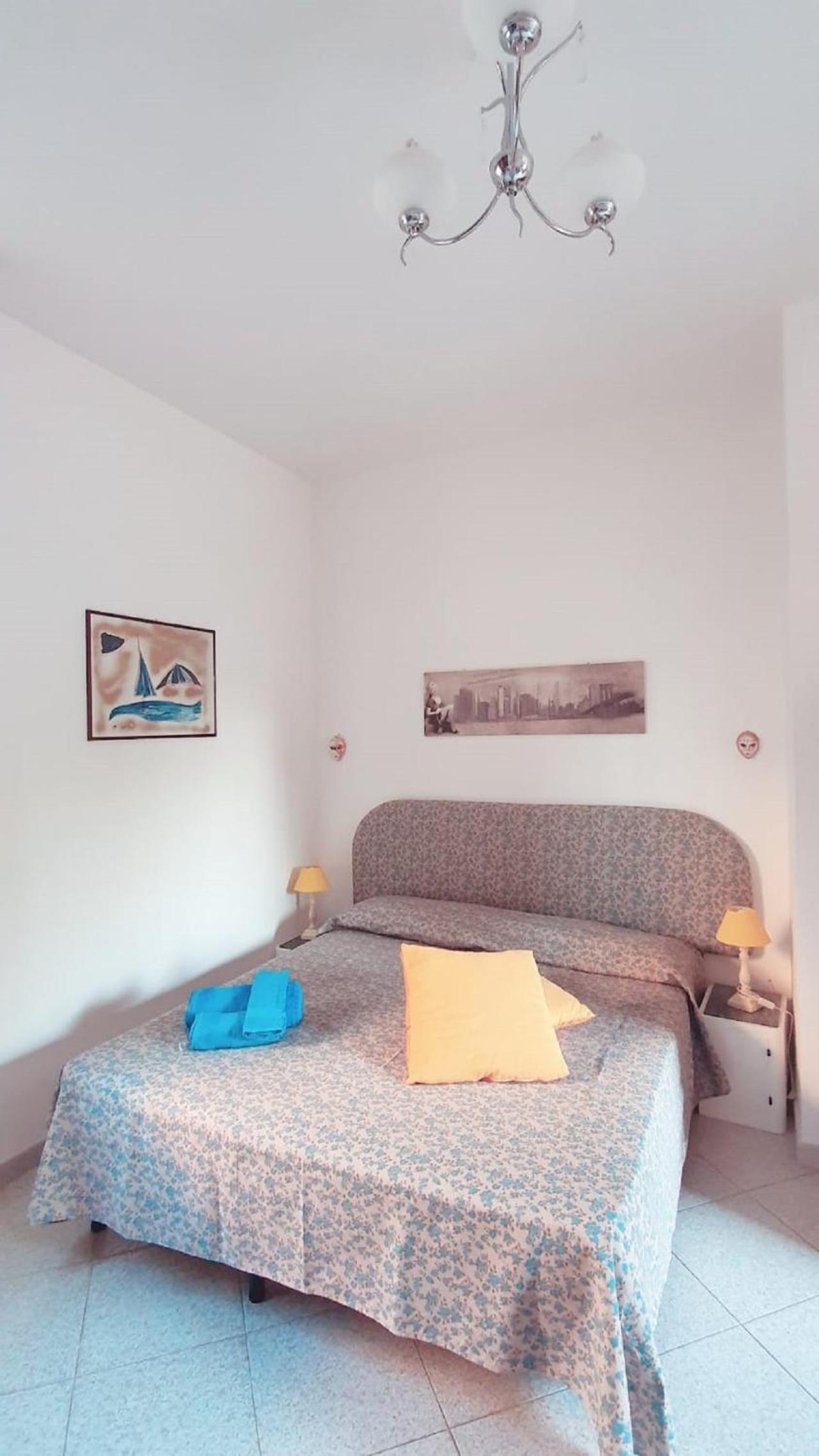 Three-Bedroom House photo 3