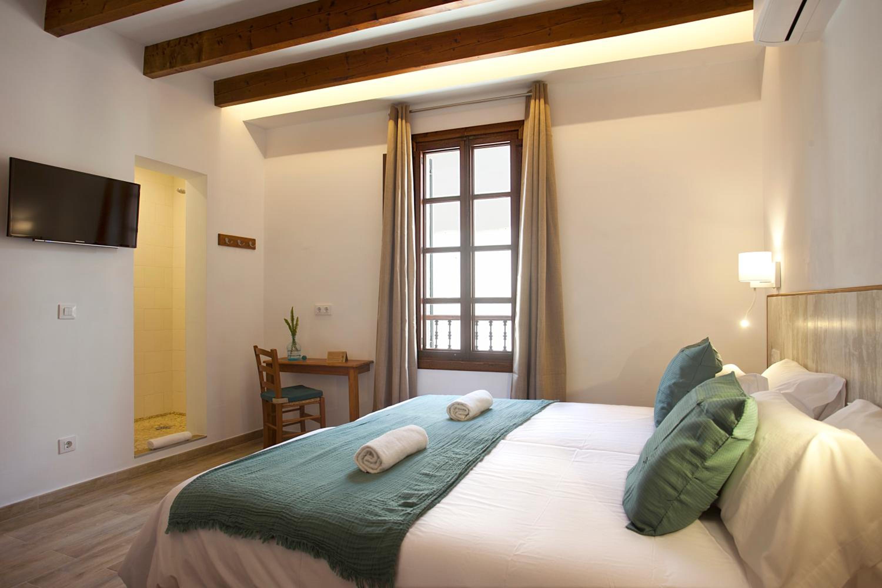 Double Room with Sofa Bed photo 2