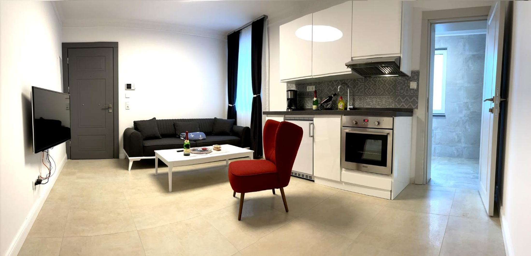 One-Bedroom Apartment