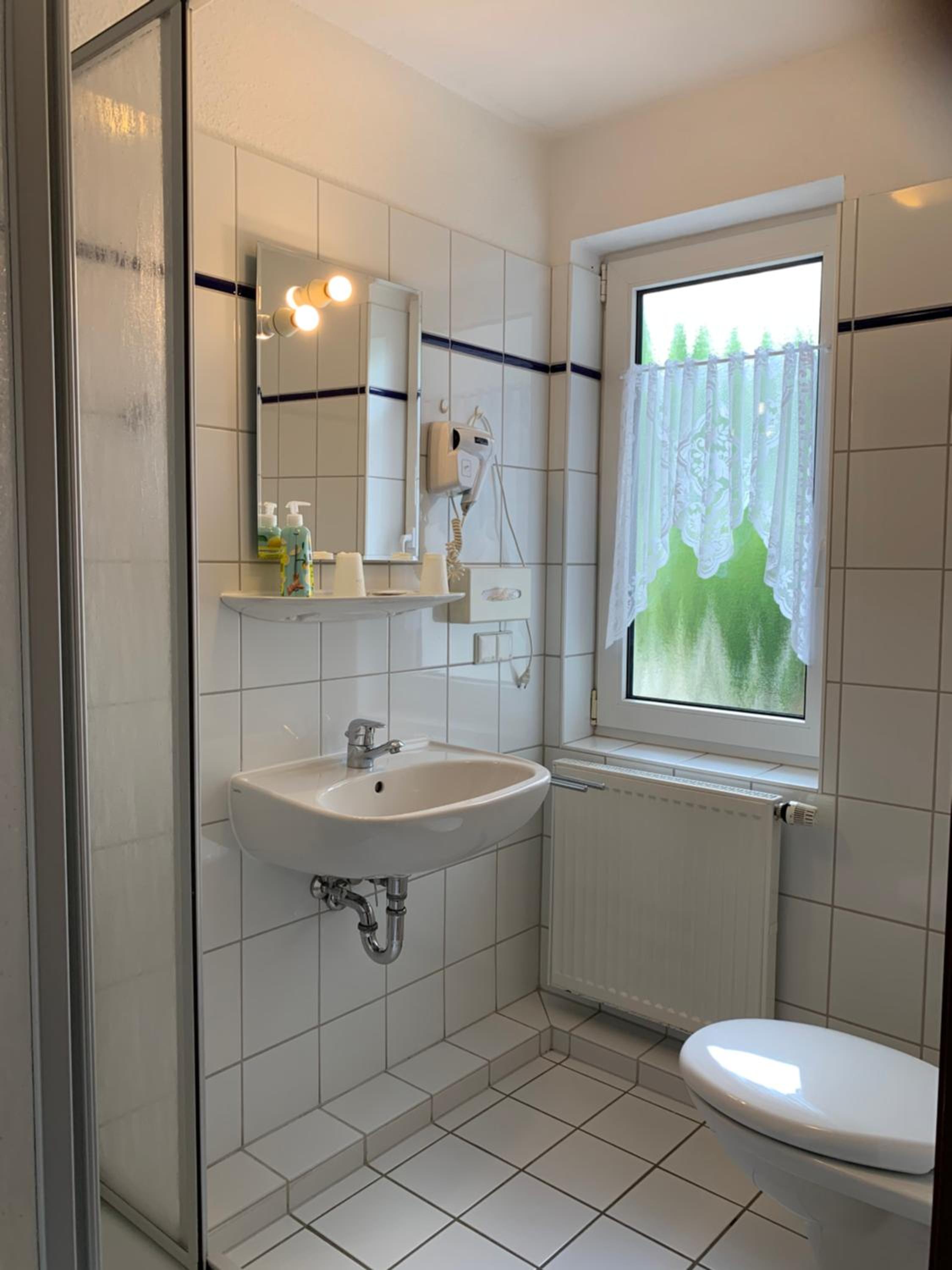 Double Room - Photo 22