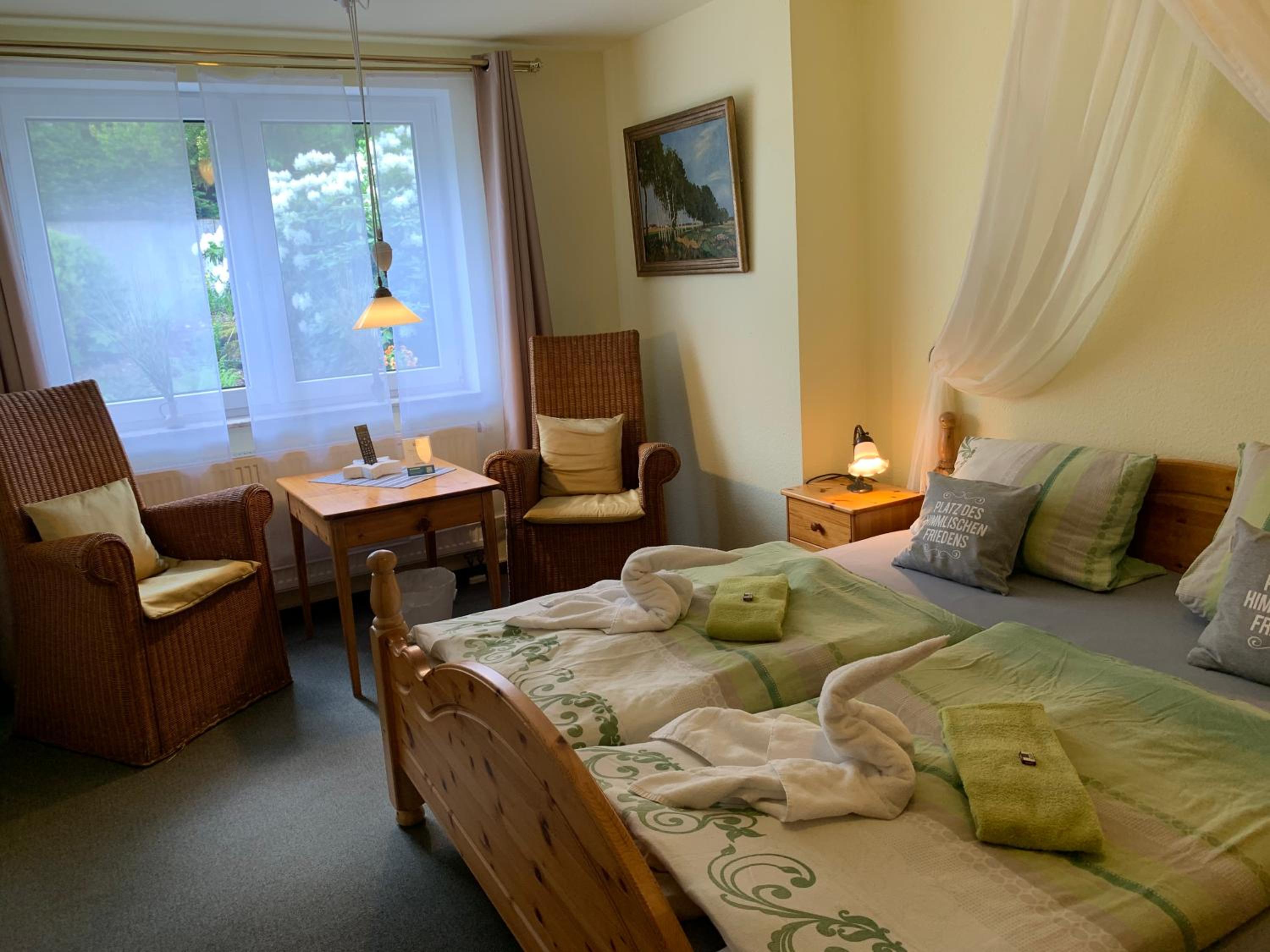 Double Room - Photo 8