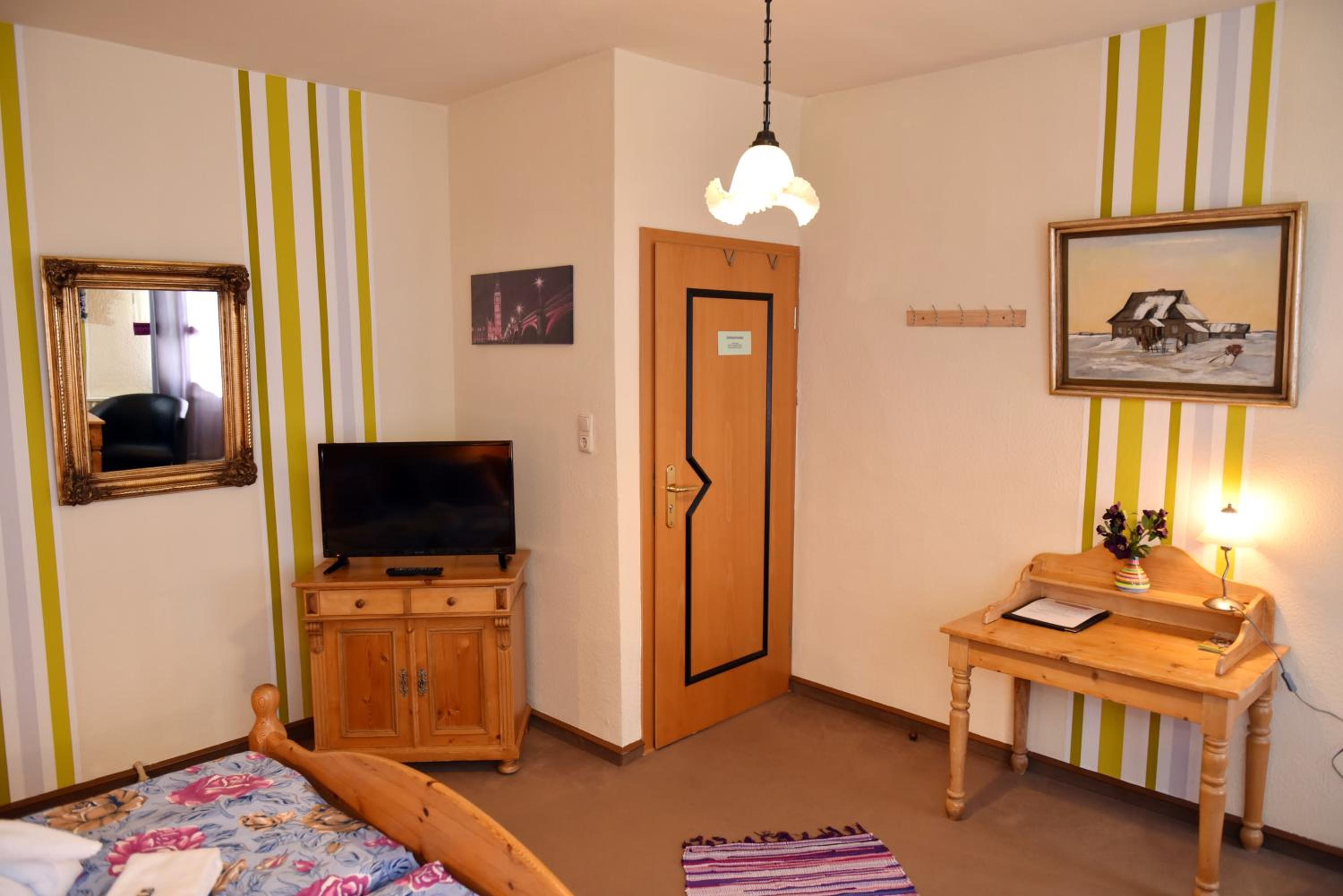 Double Room - Photo 14