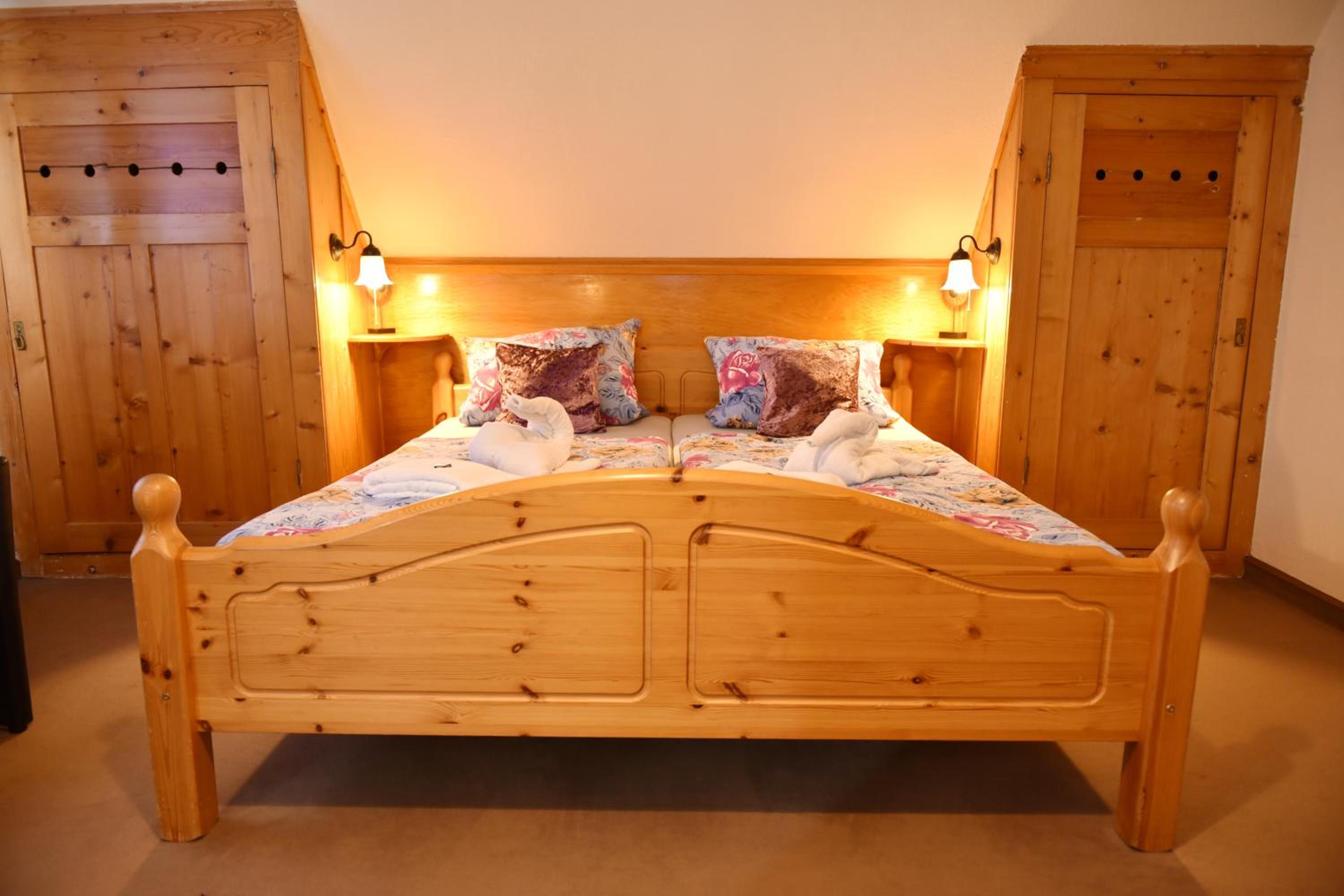 Double Room - Photo 13