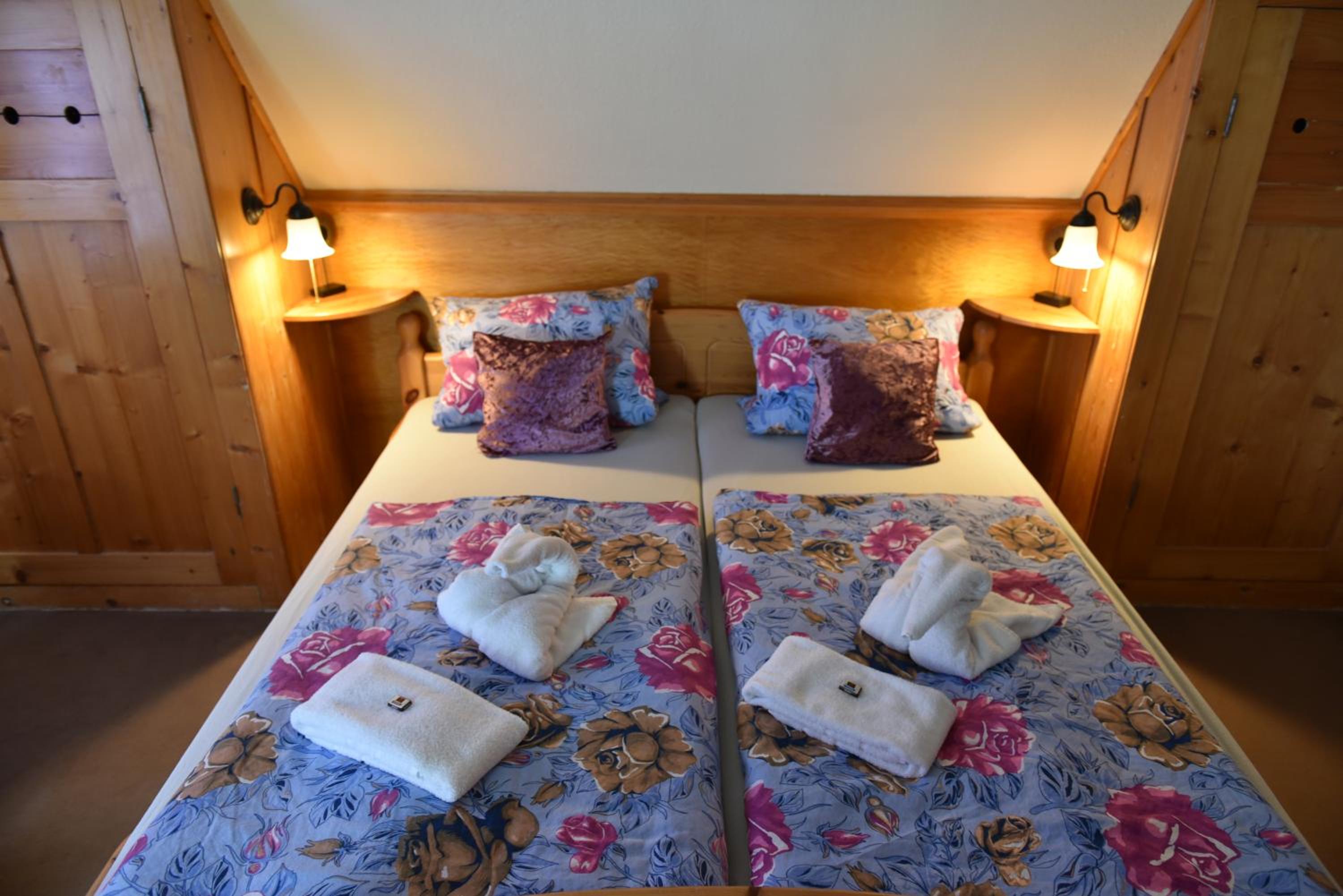 Double Room - Photo 11