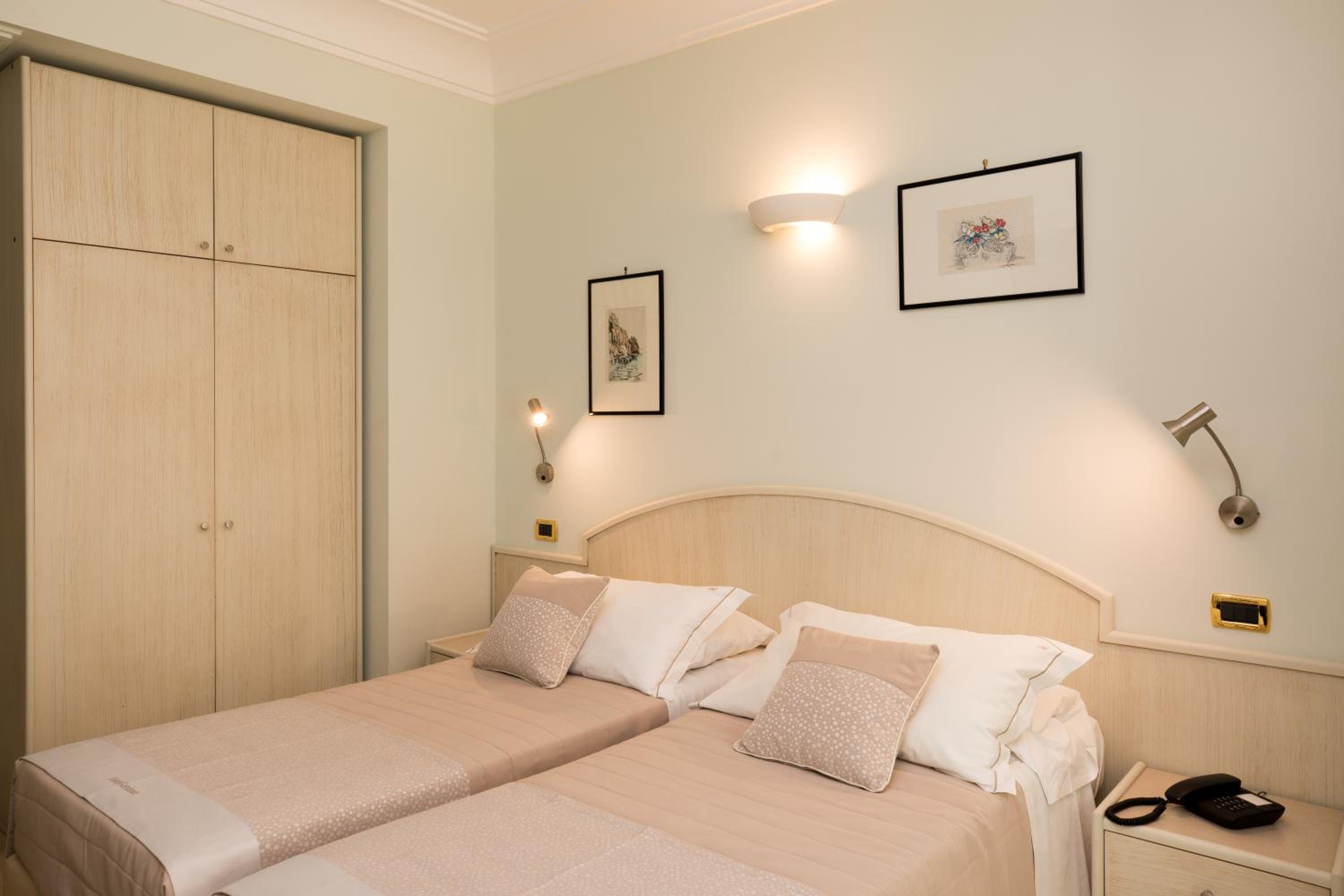 Classic Double Room - Photo 5