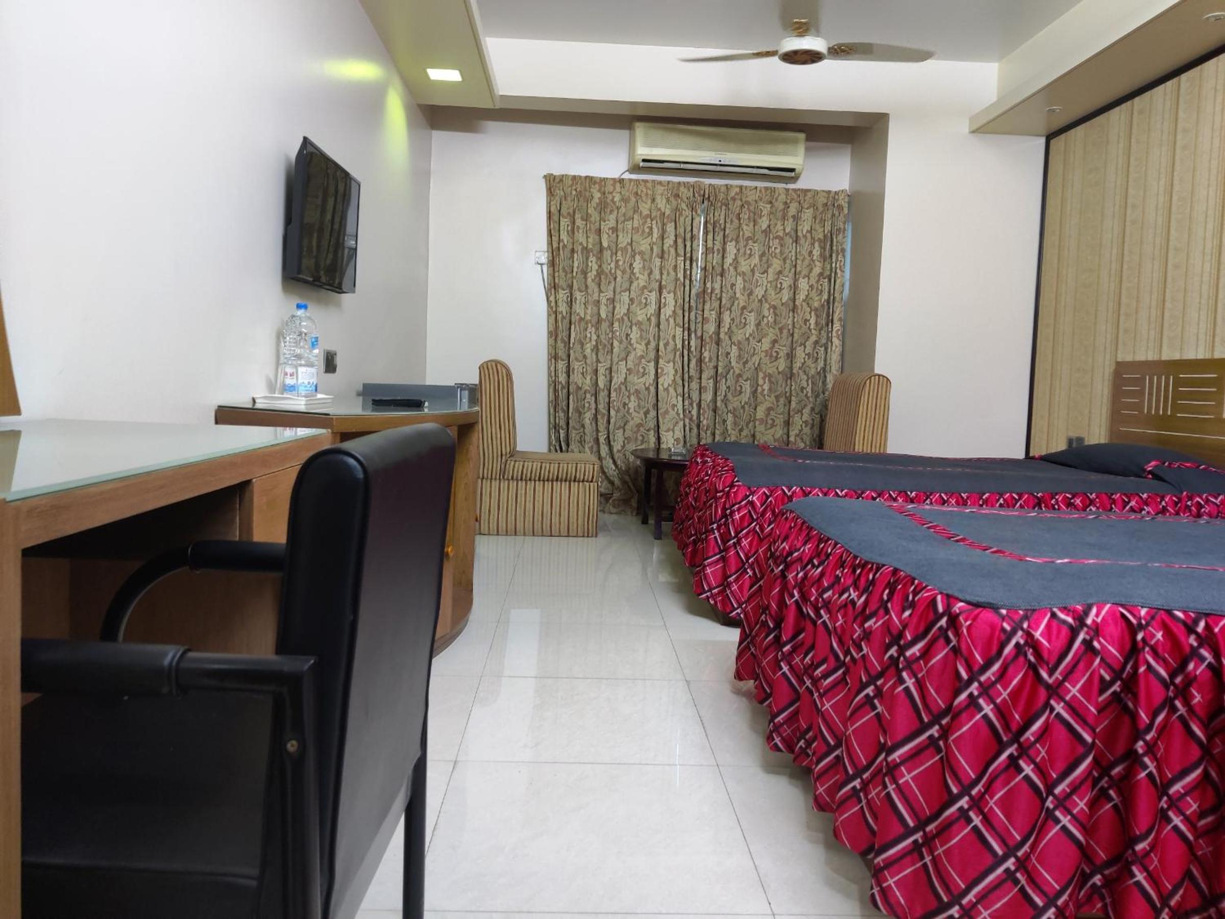 Deluxe Double or Twin Room photo 3
