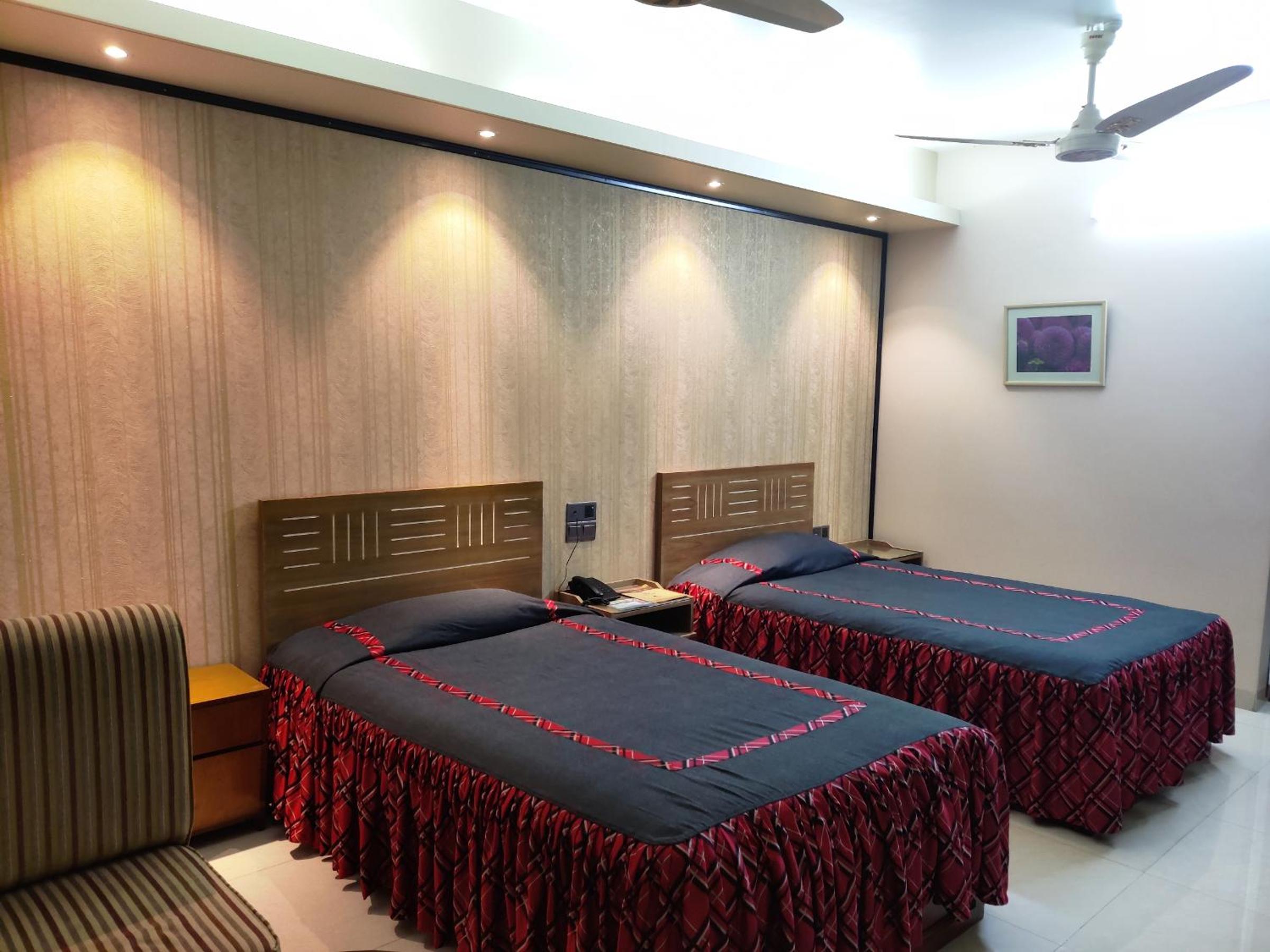 Deluxe Double or Twin Room photo 1
