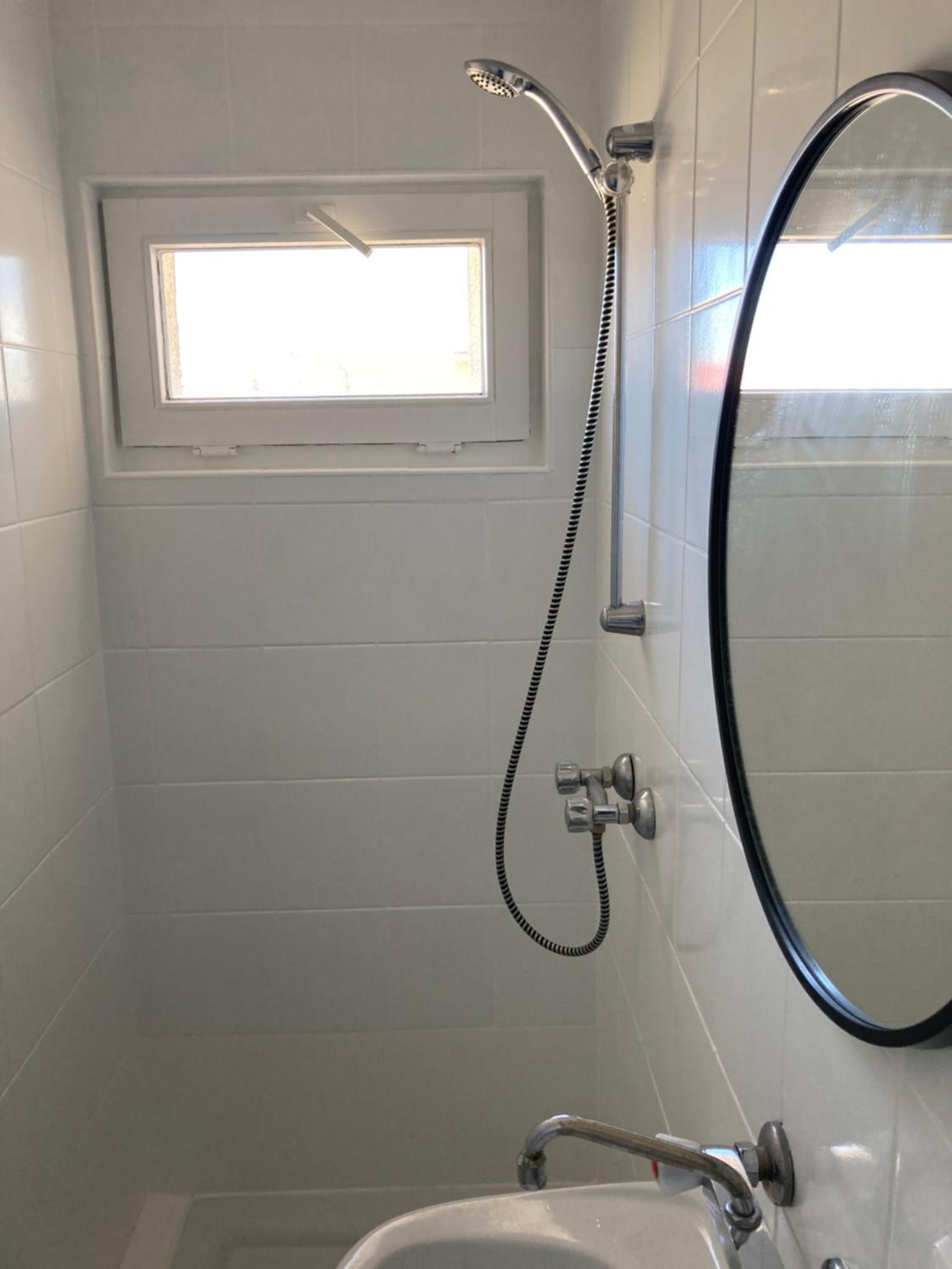 Double Room with Shared Bathroom photo 2