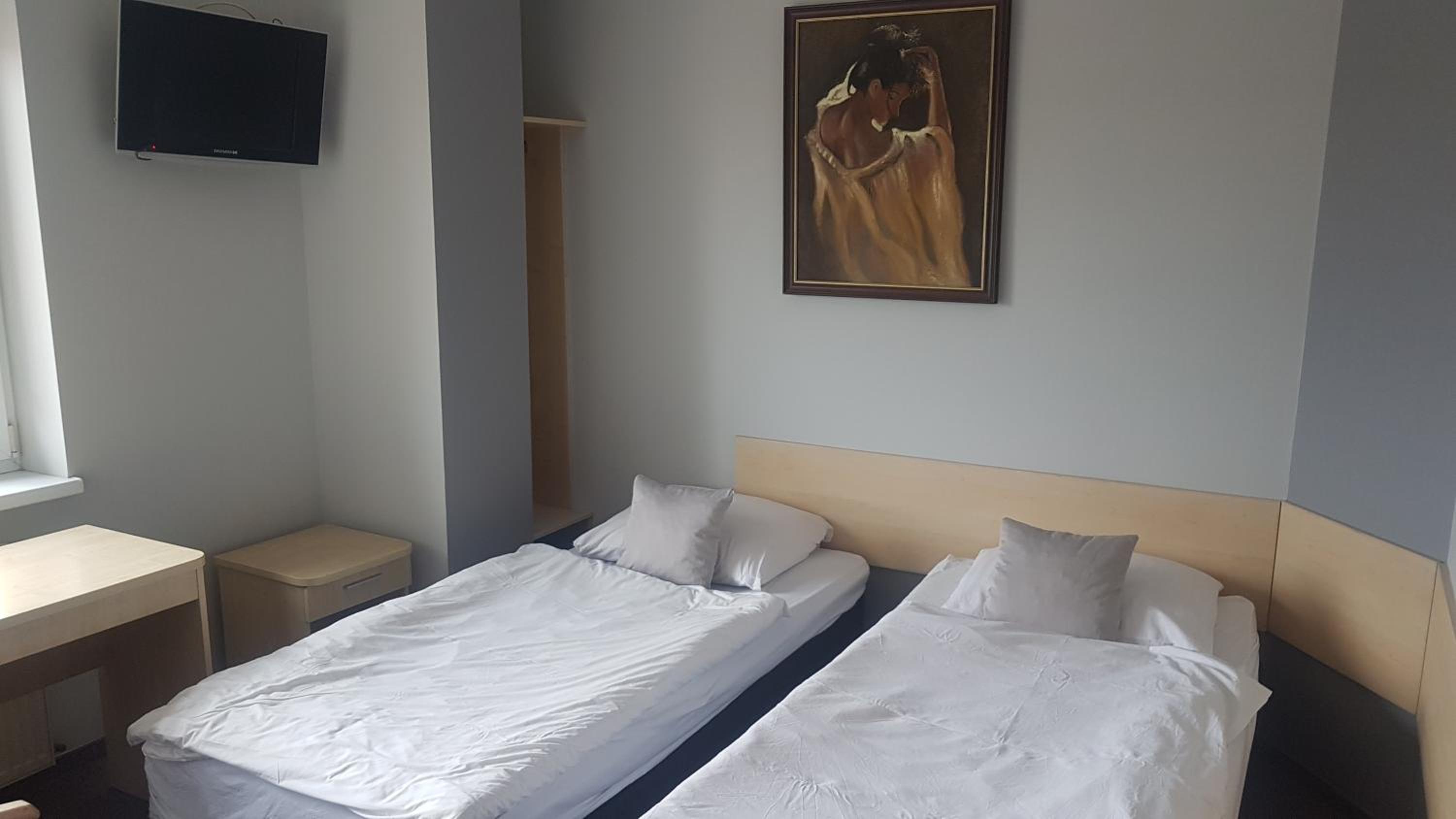 Double or Twin Room - Photo 1