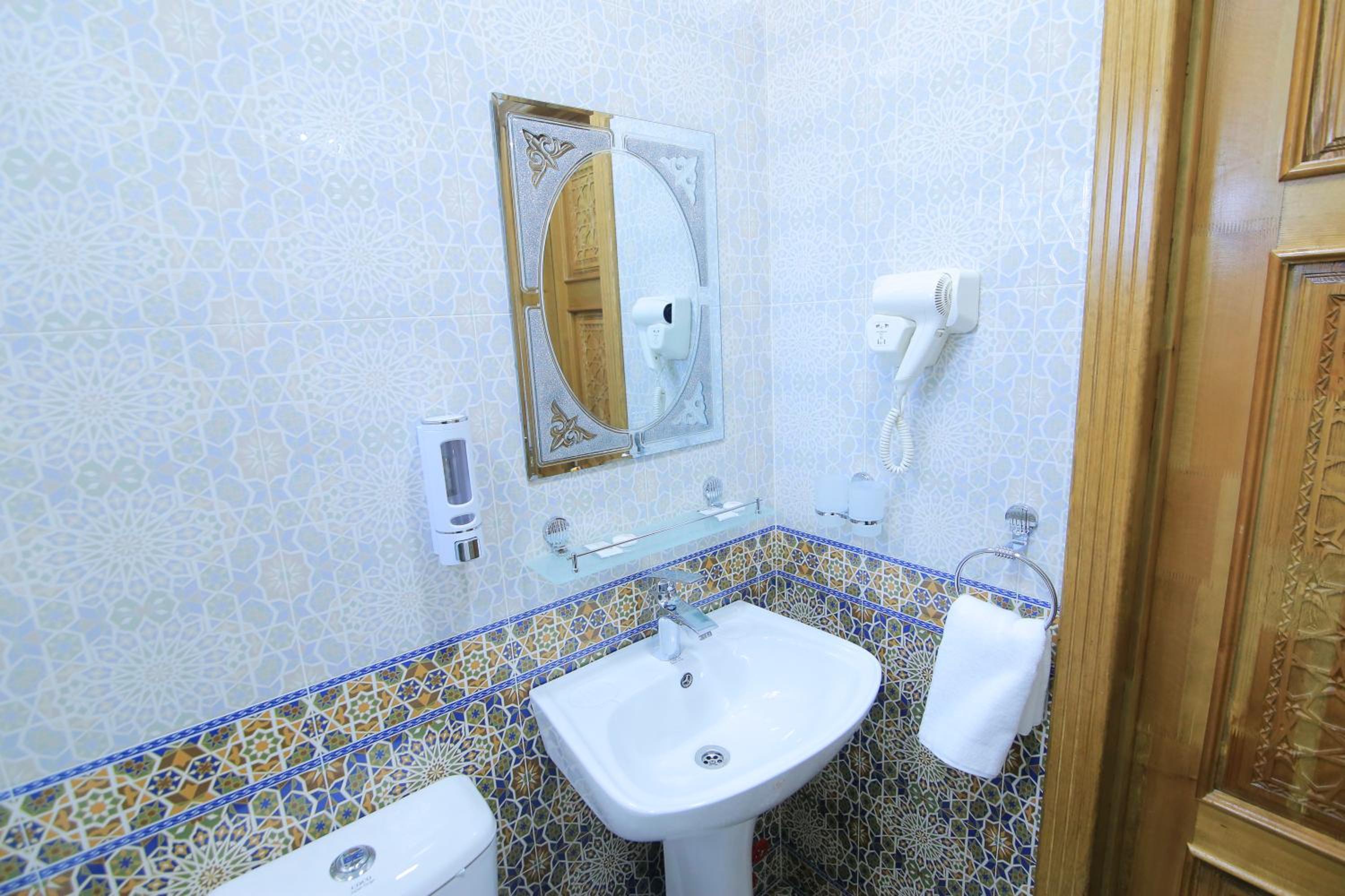 Standard Twin Room photo 2