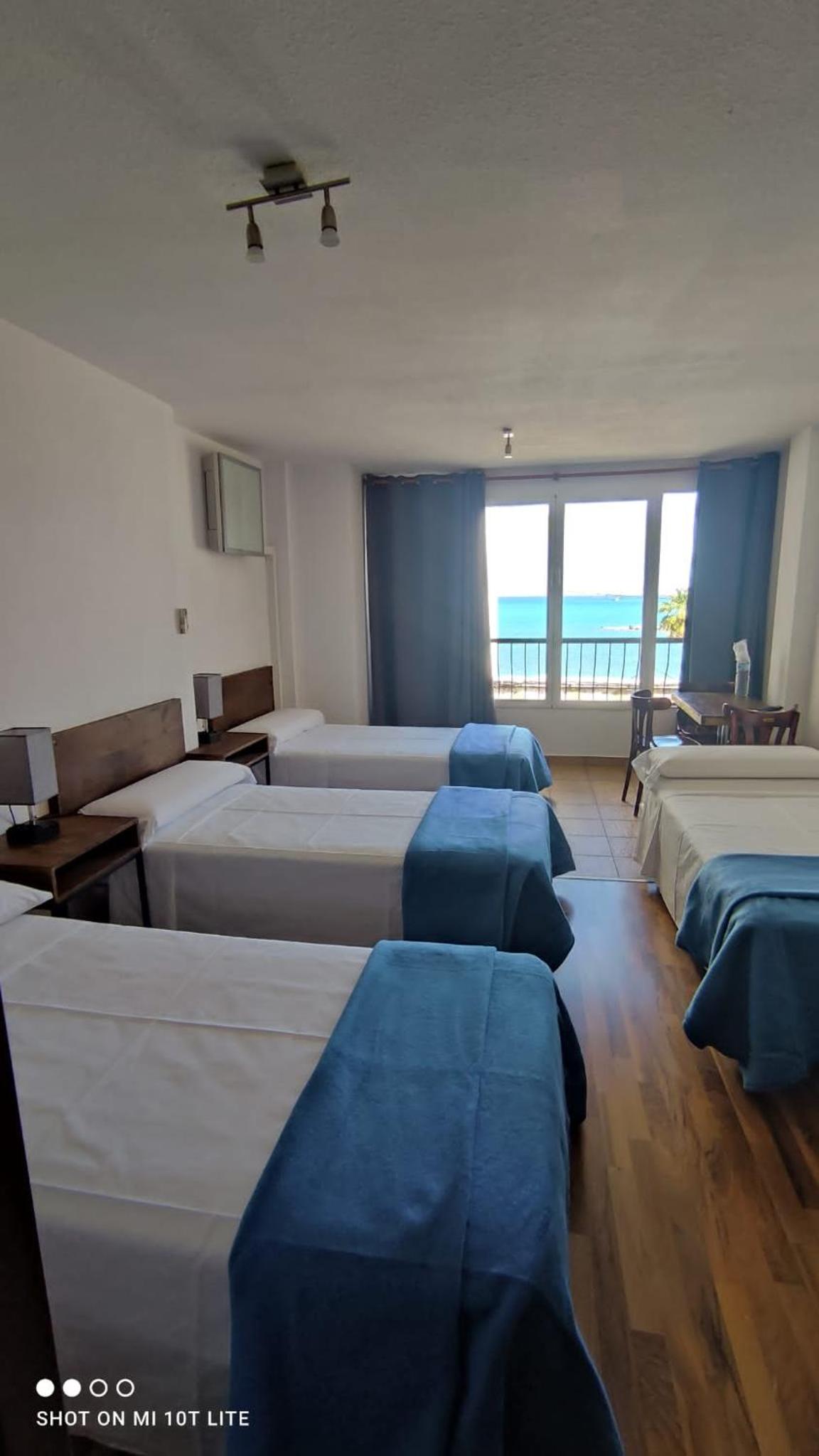 Quadruple Room - Photo 3
