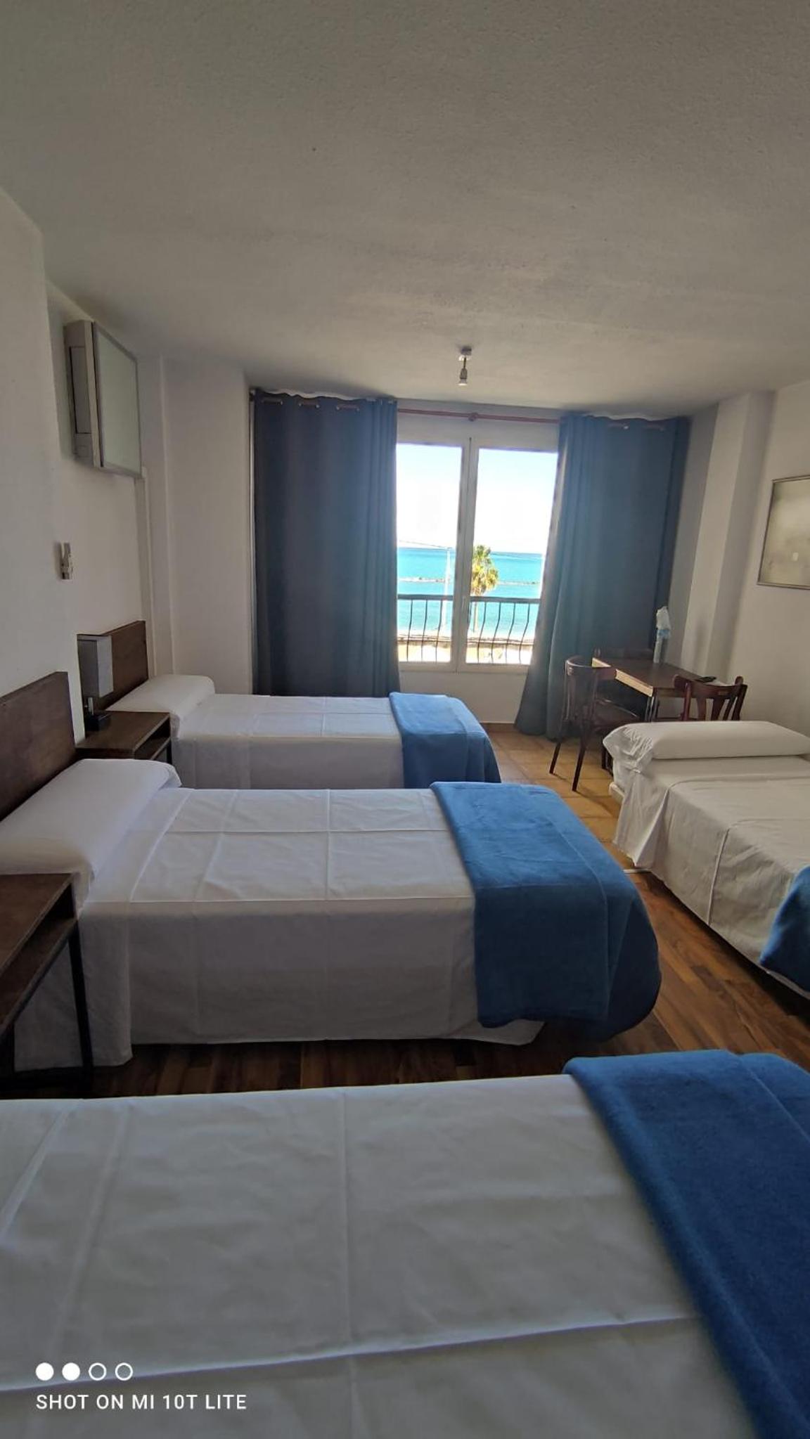 Quadruple Room - Photo 1