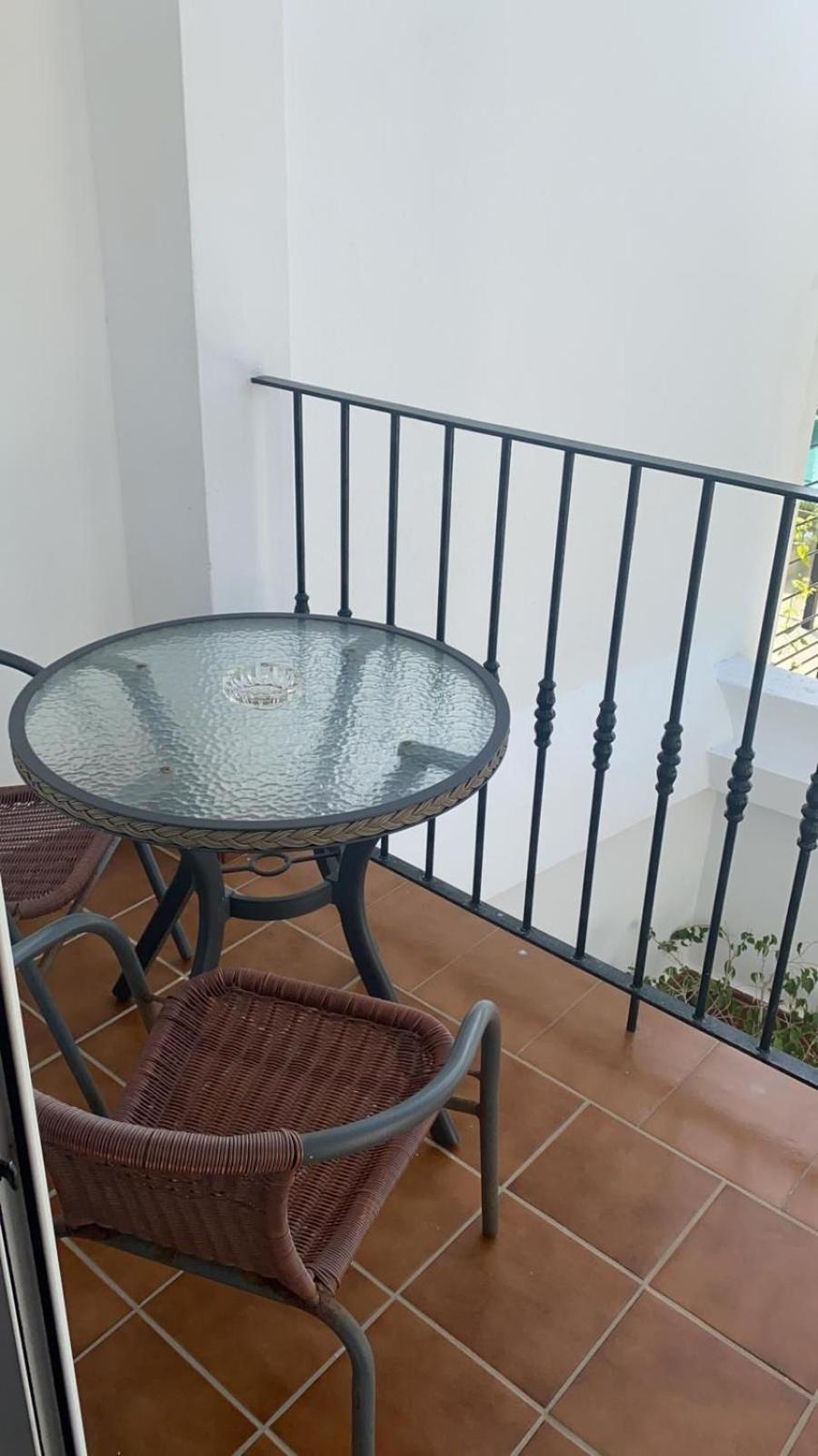 One-Bedroom Apartment with Sea View photo 2