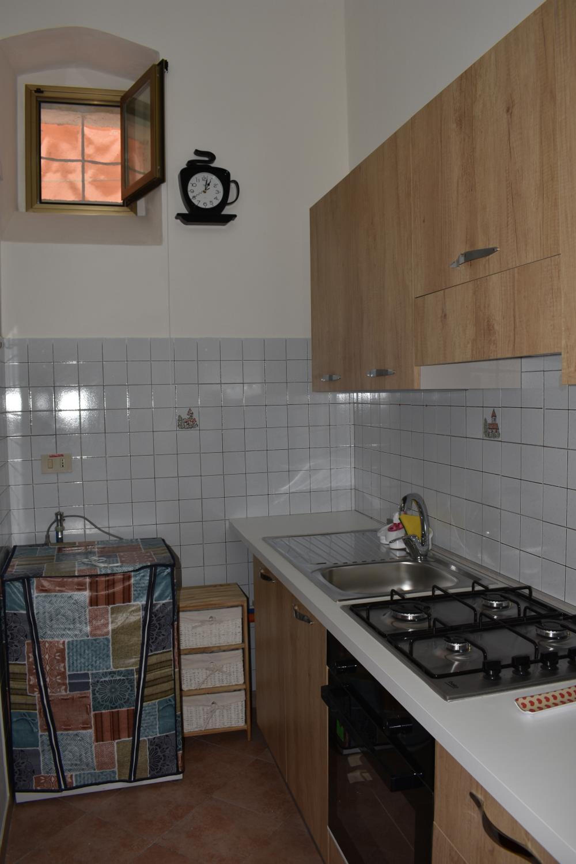 One-Bedroom House - Photo 19