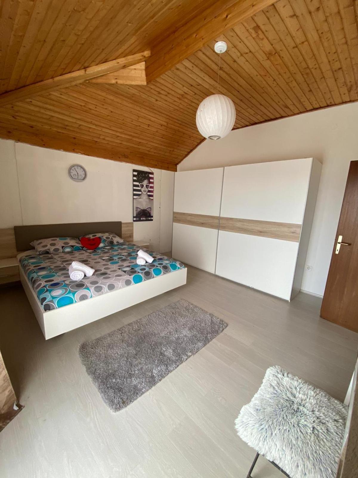 Four-Bedroom House photo 3