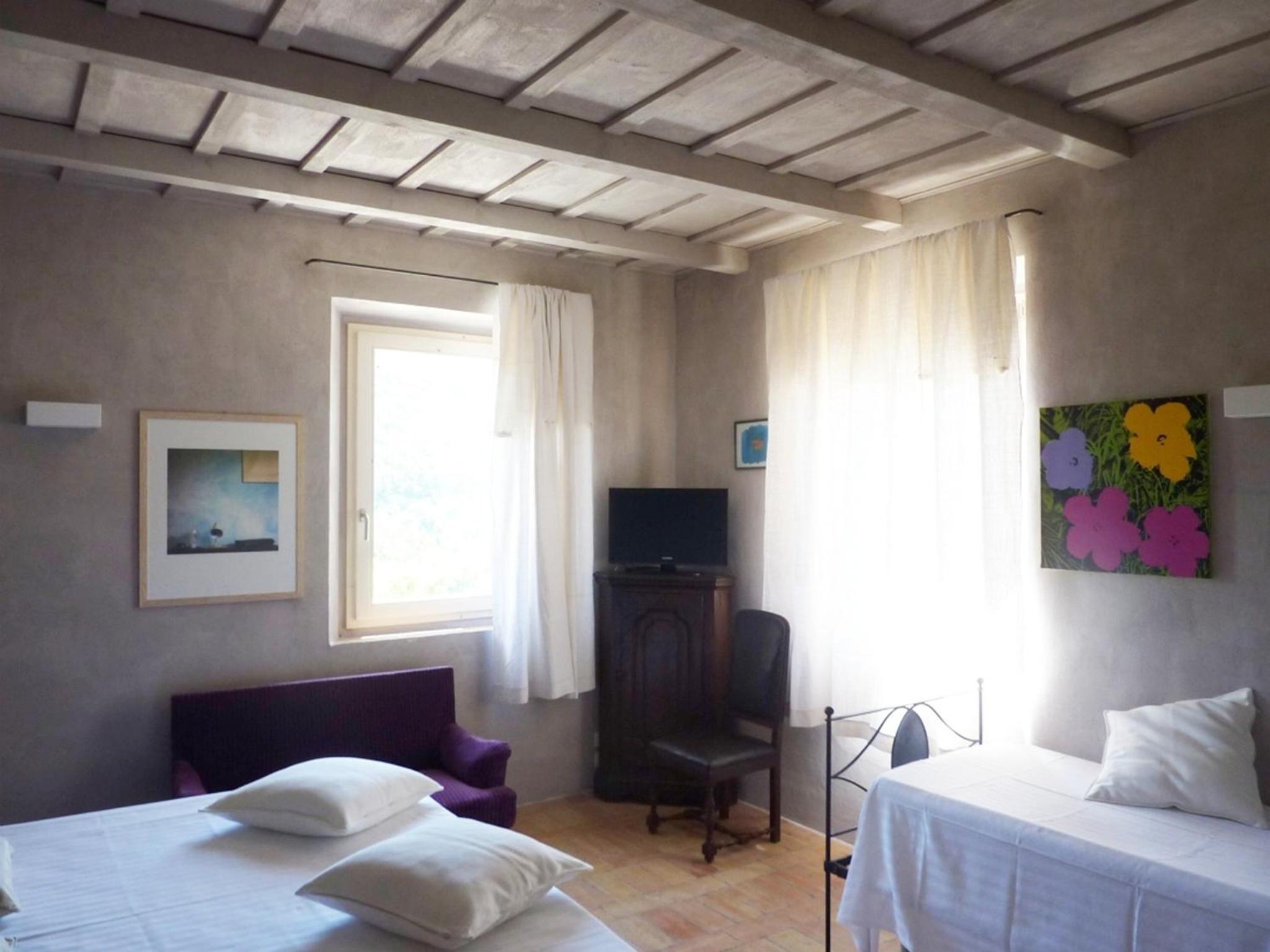 Double Room - Photo 6