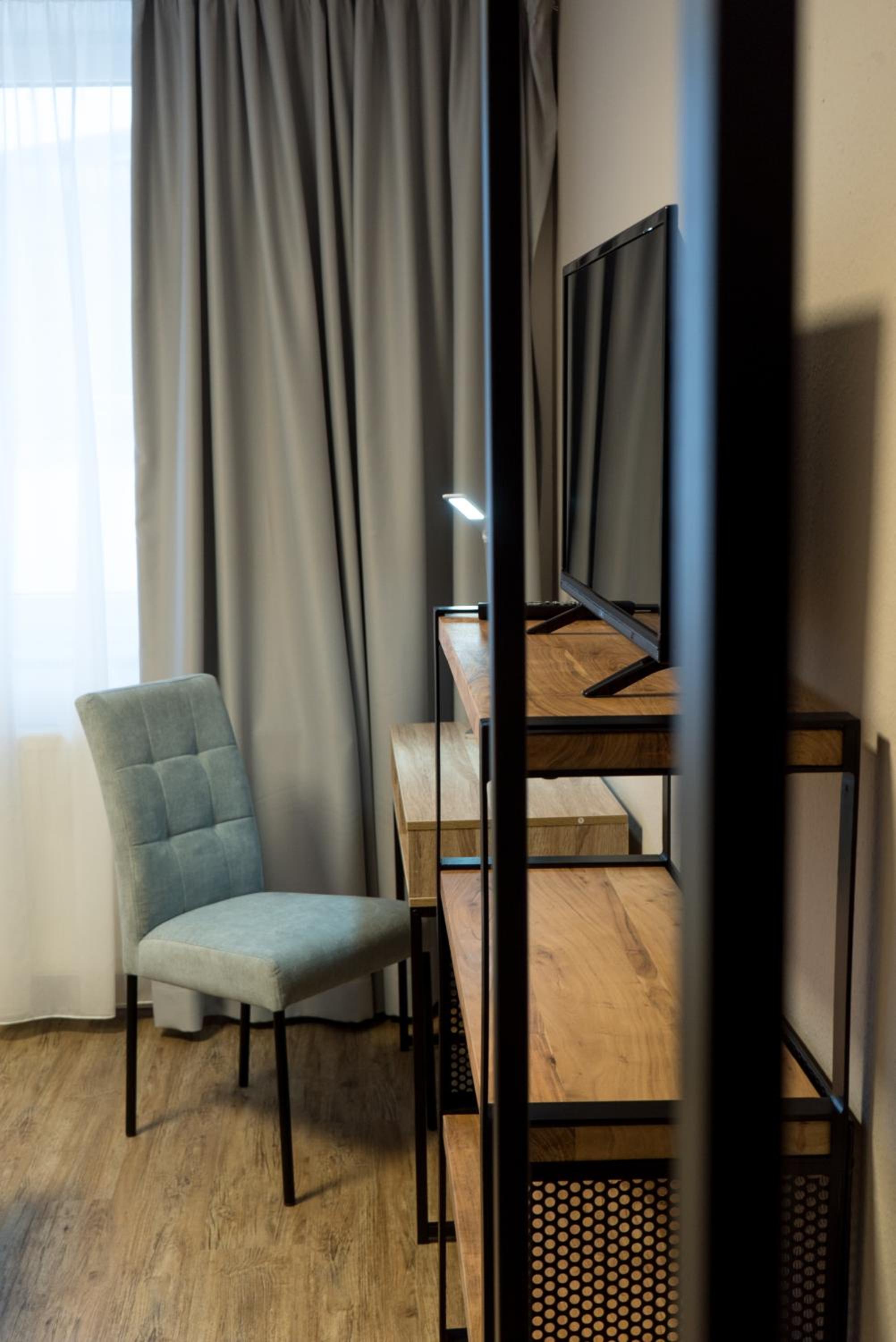 Double Room - Photo 10