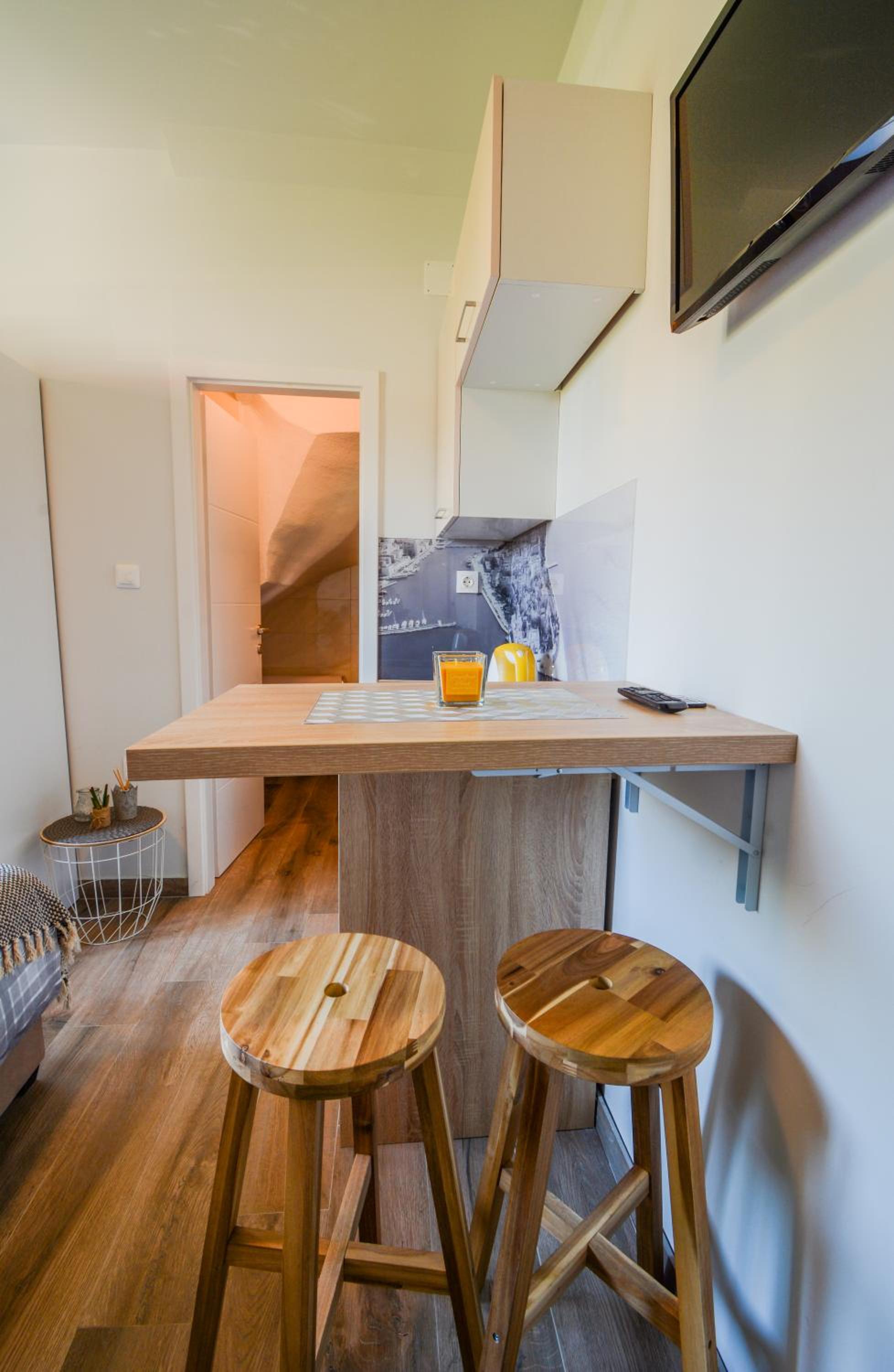 One-Bedroom Apartment - Photo 7