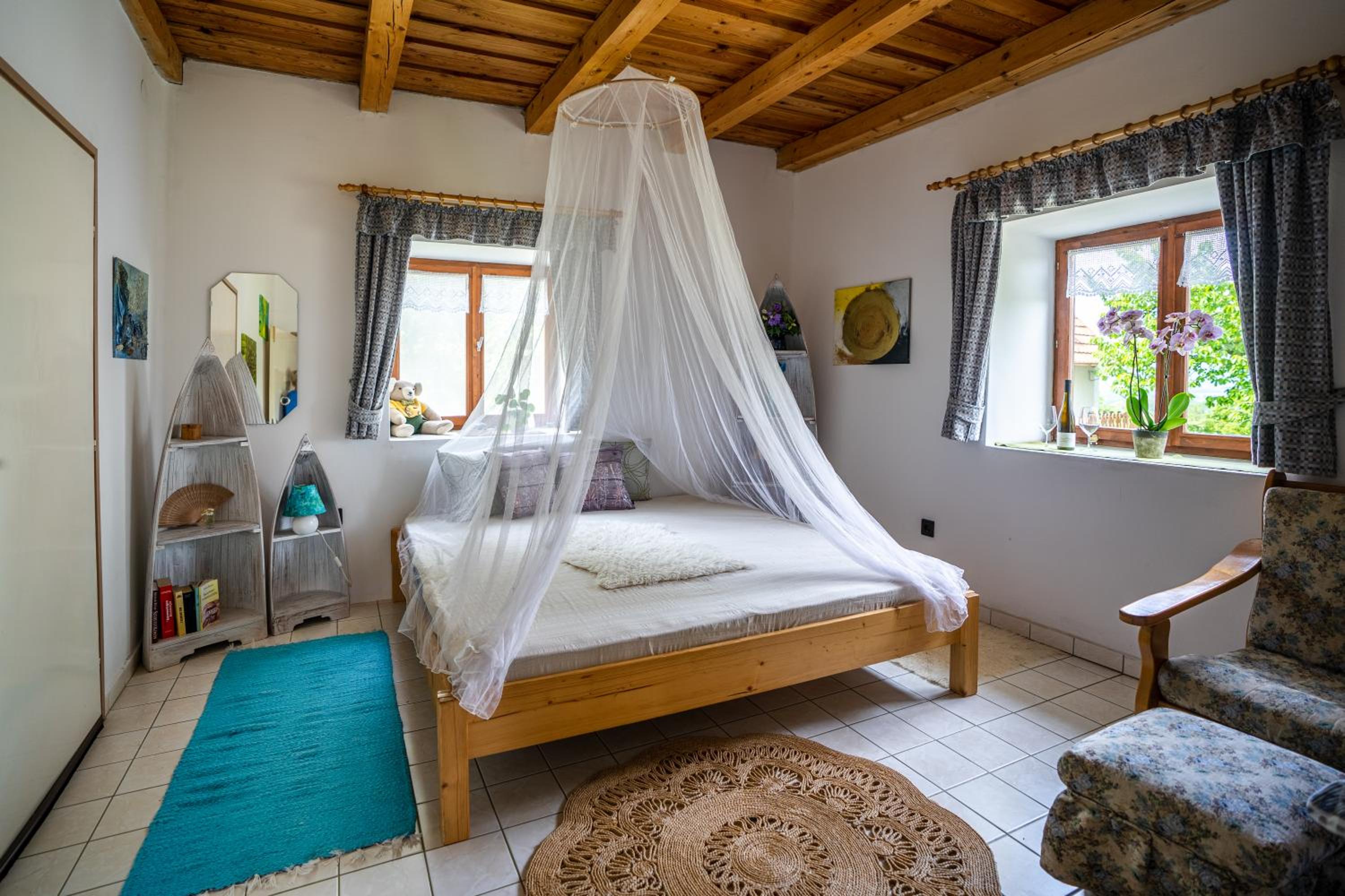 One-Bedroom House photo 1