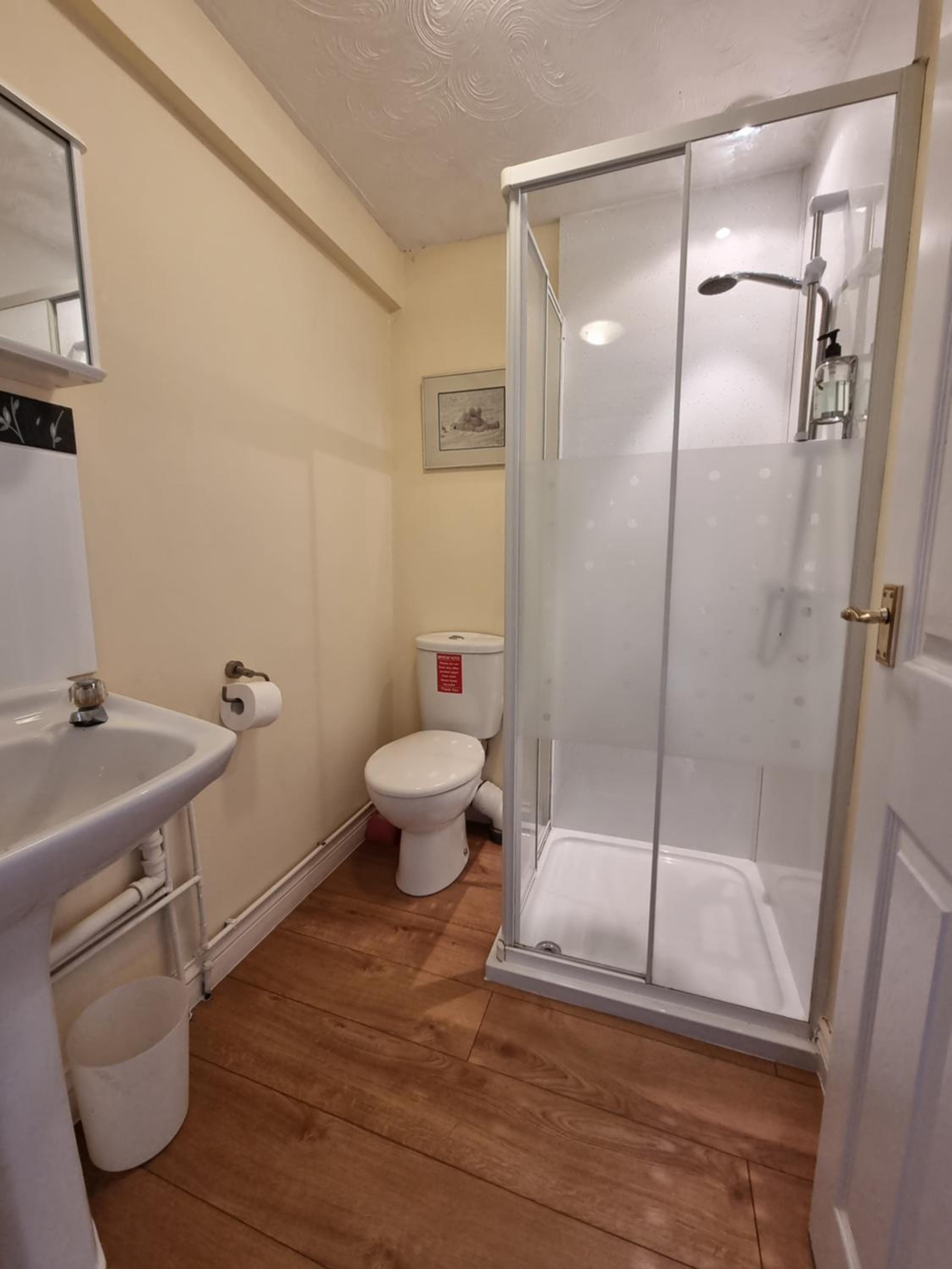 Quadruple Room with Garden View - Photo 3