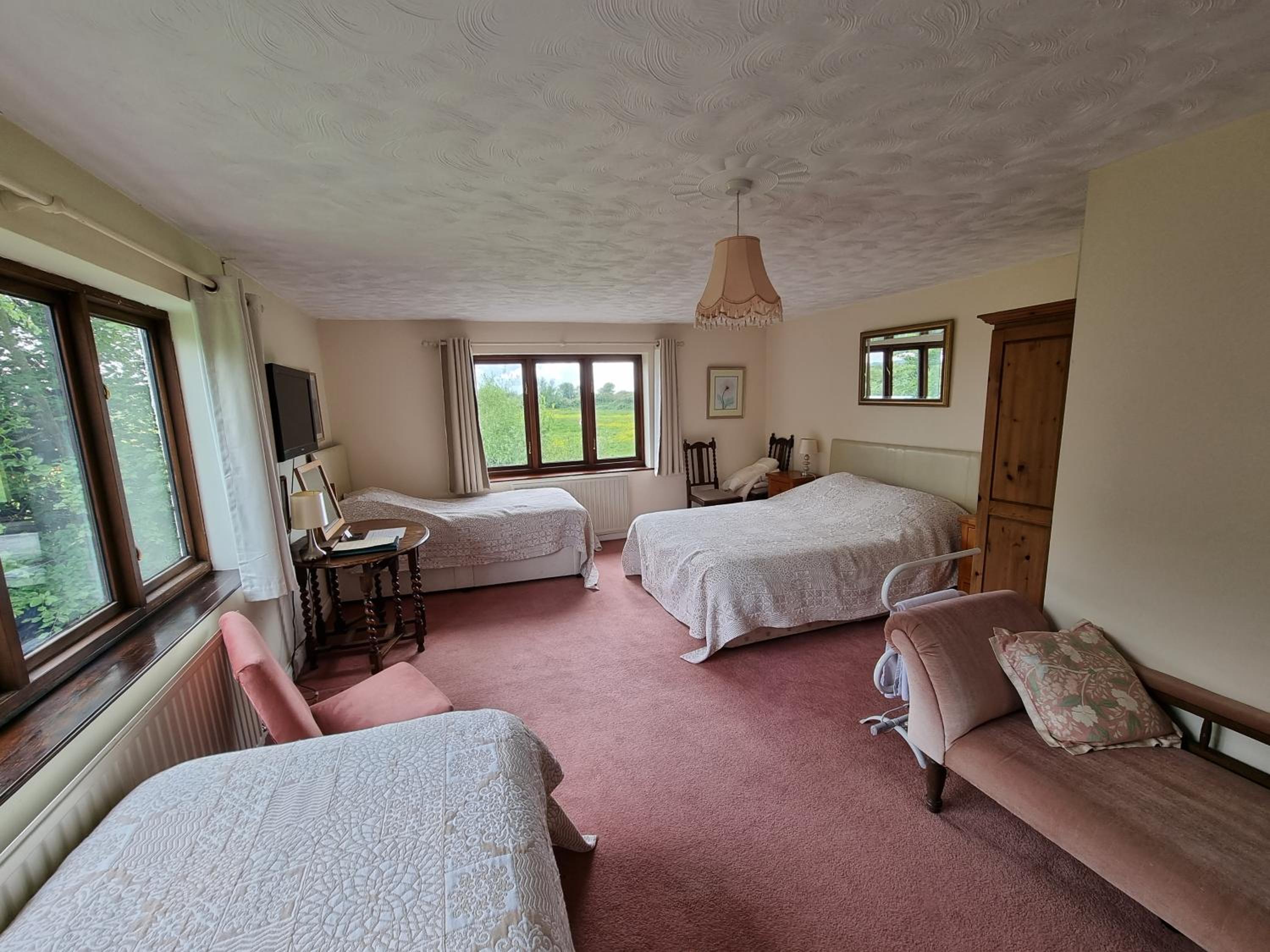 Quadruple Room with Garden View - Photo 5