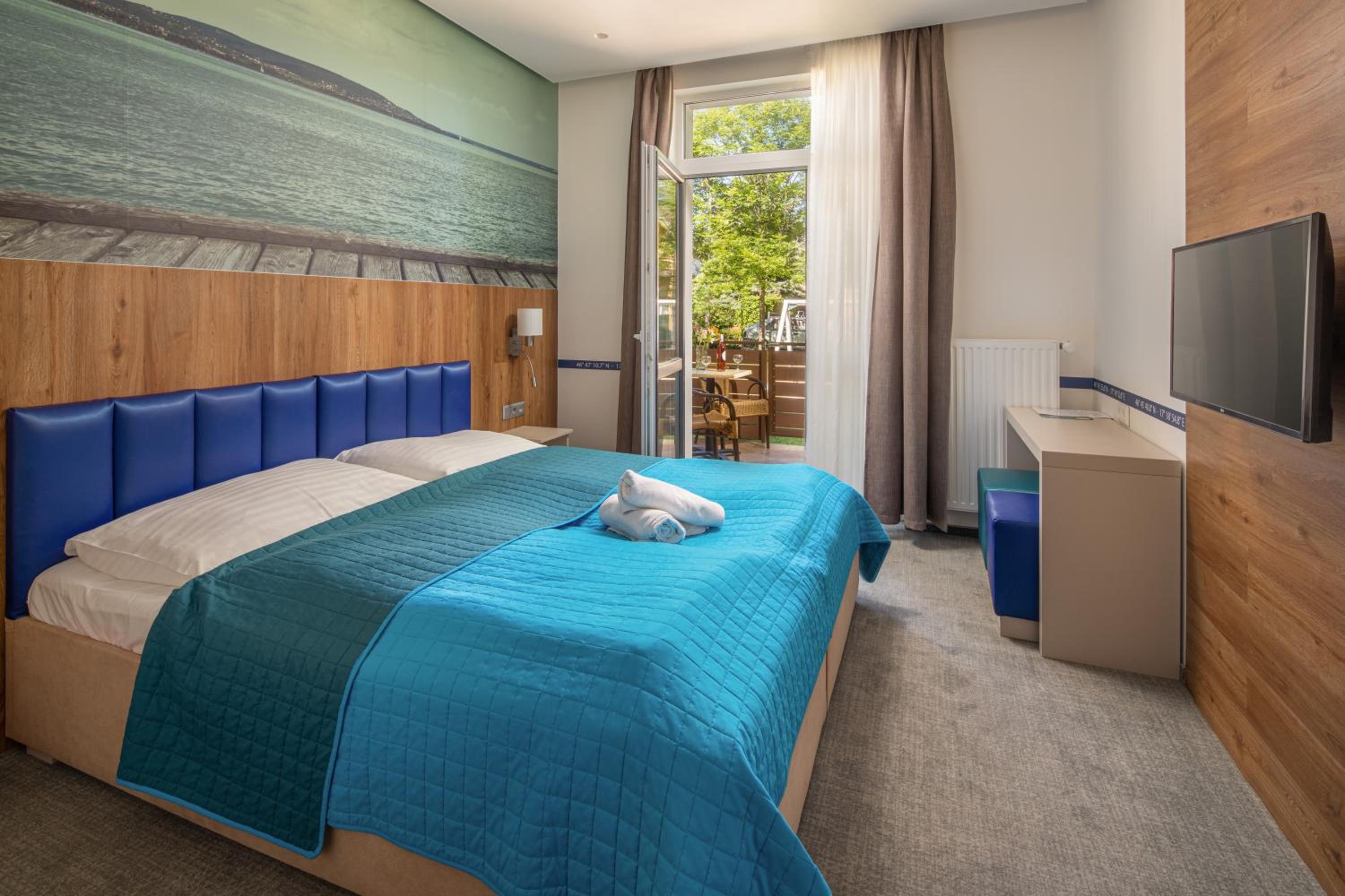 Twin Room with Garden View photo 3