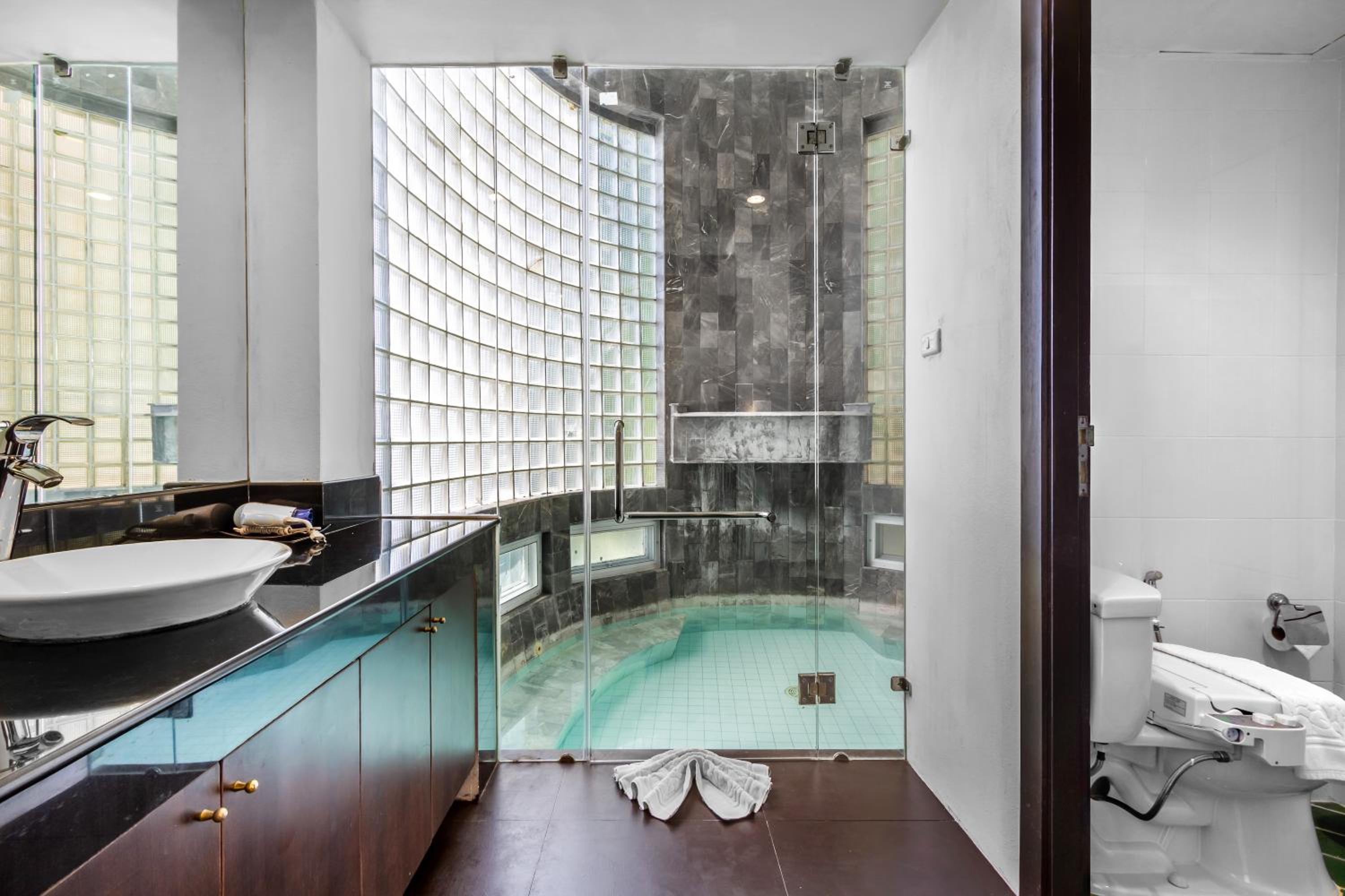 Private Onsen Sanctuary - Photo 4