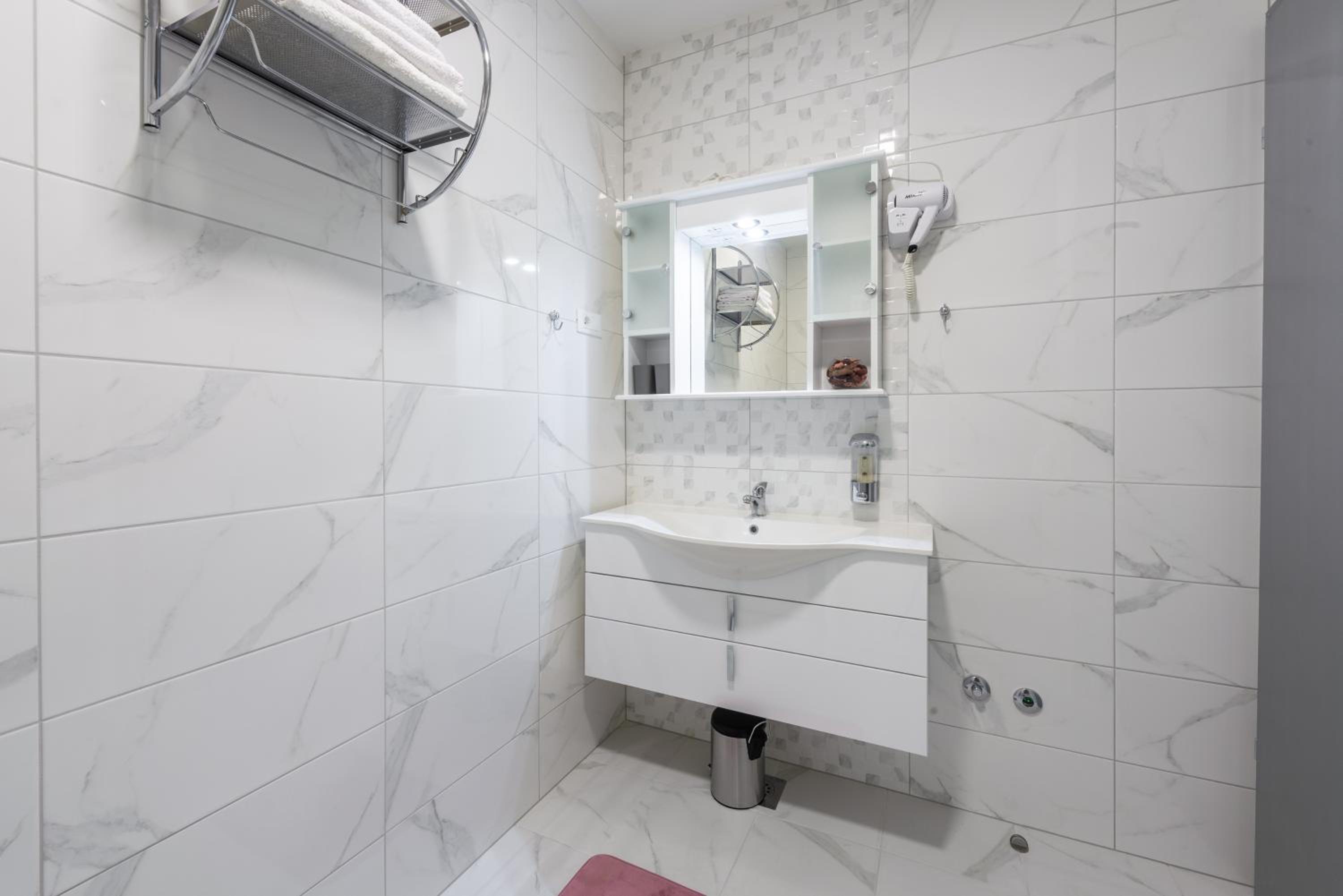 Two-Bedroom Apartment - Photo 8