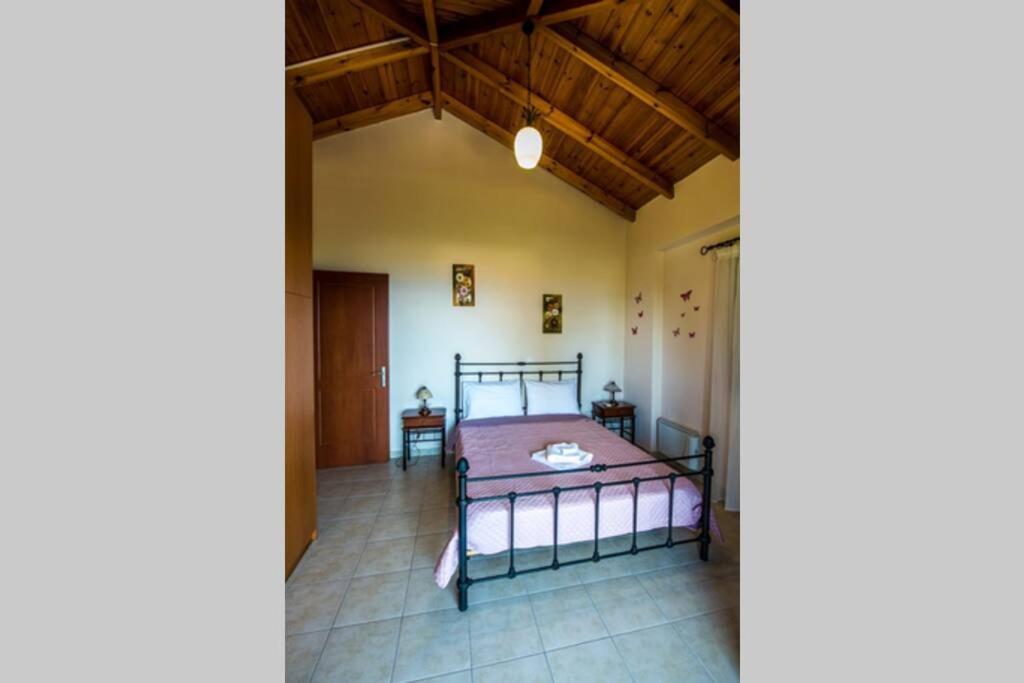Villa photo 1