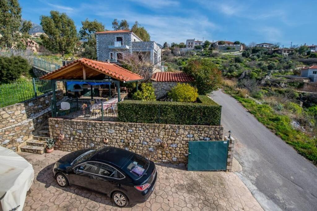 Villa photo 2