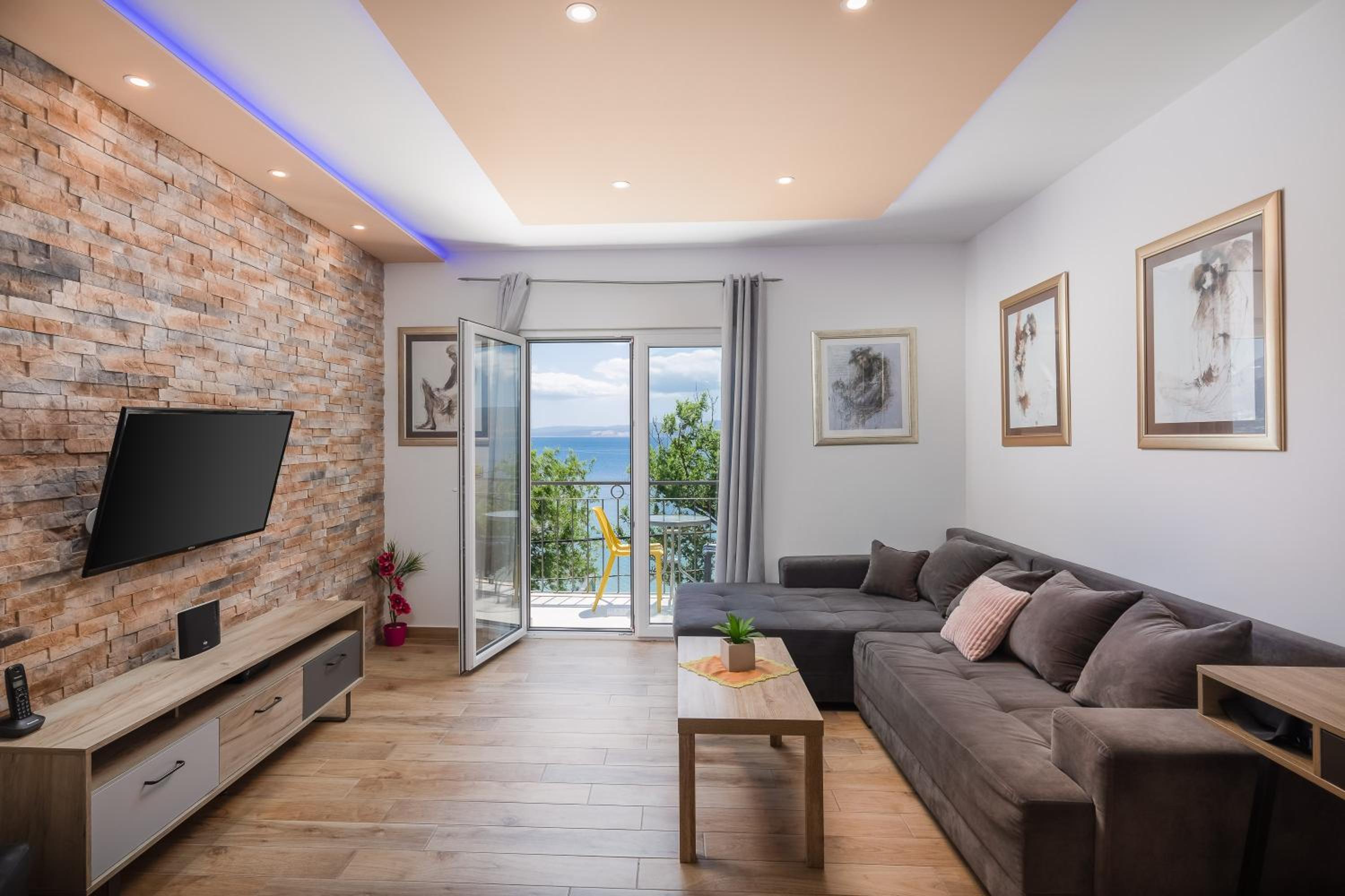 Apartment with Sea View photo 1