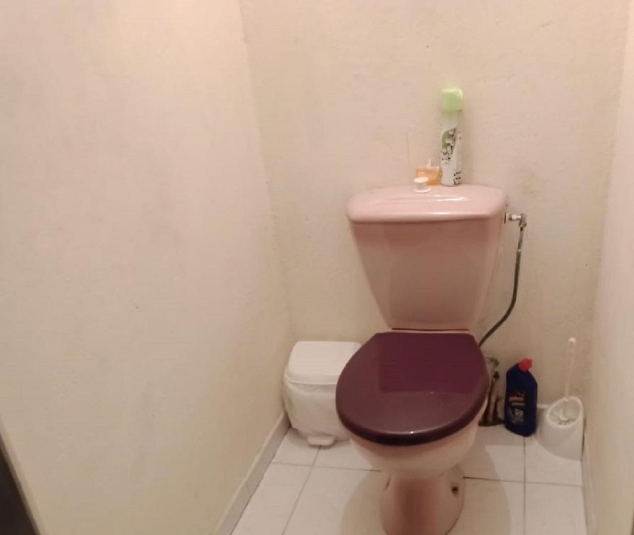 Three-Bedroom House - Photo 4