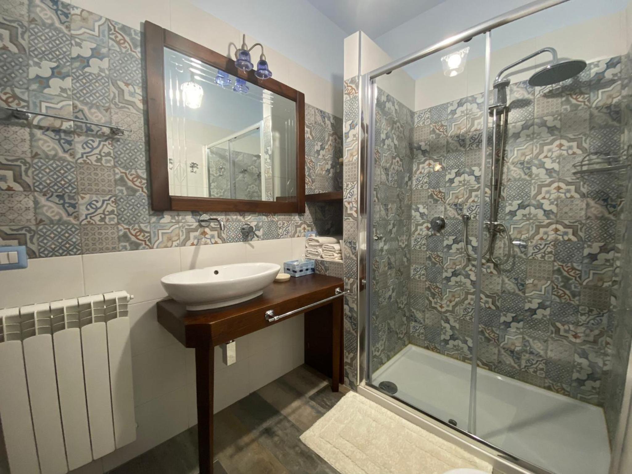 Large Double Room photo 3