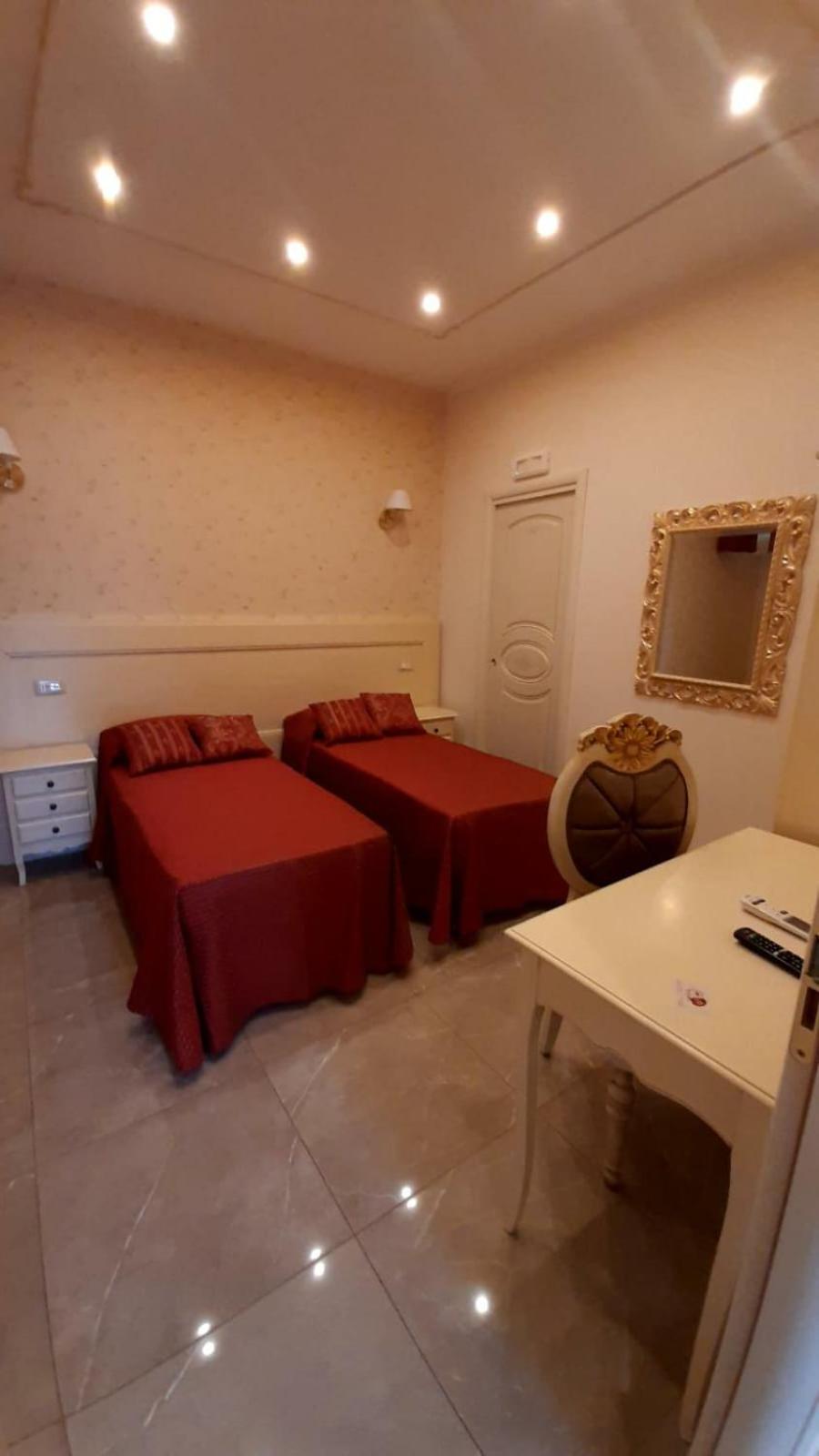Double Room with Extra Bed photo 3