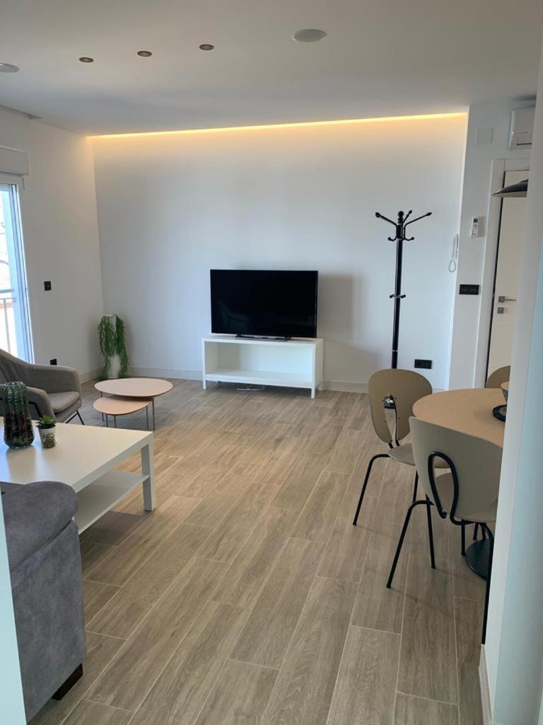 One-Bedroom Apartment - Photo 10