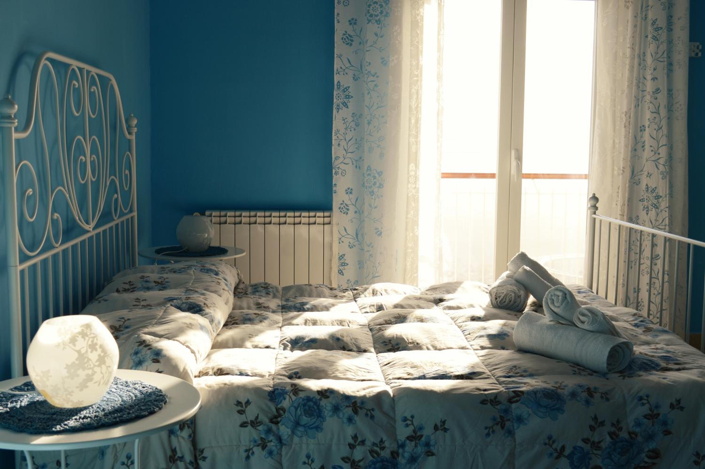 Double Room with Balcony and Sea View photo 3