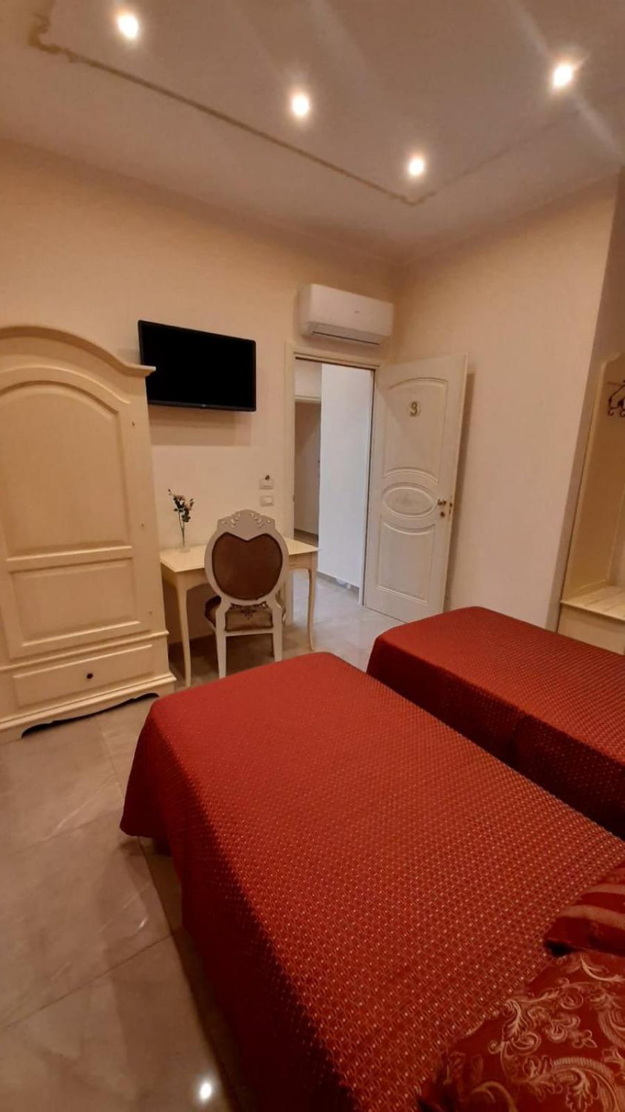 Double Room with Extra Bed photo 1