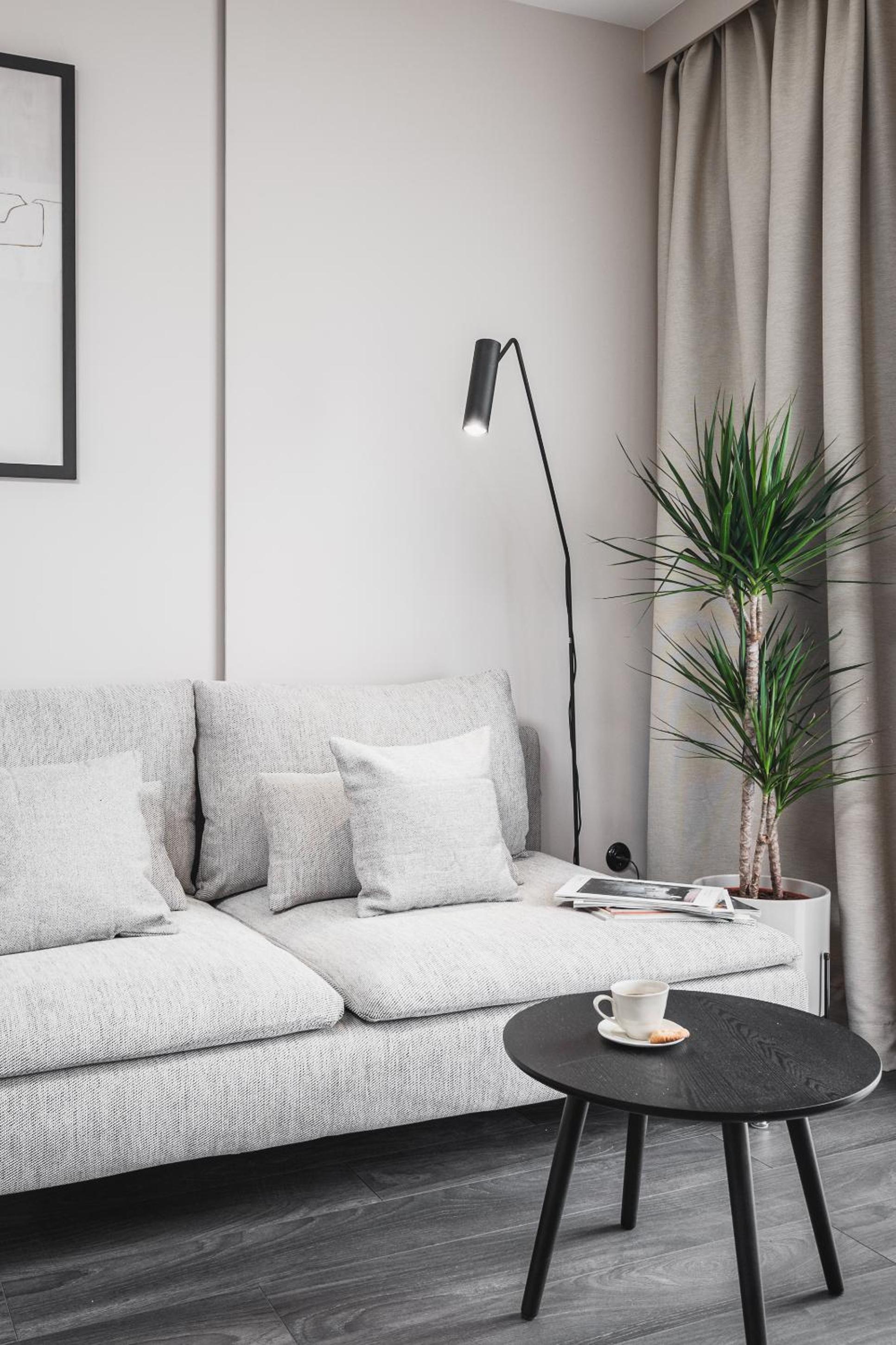 One-Bedroom Apartment - Photo 13