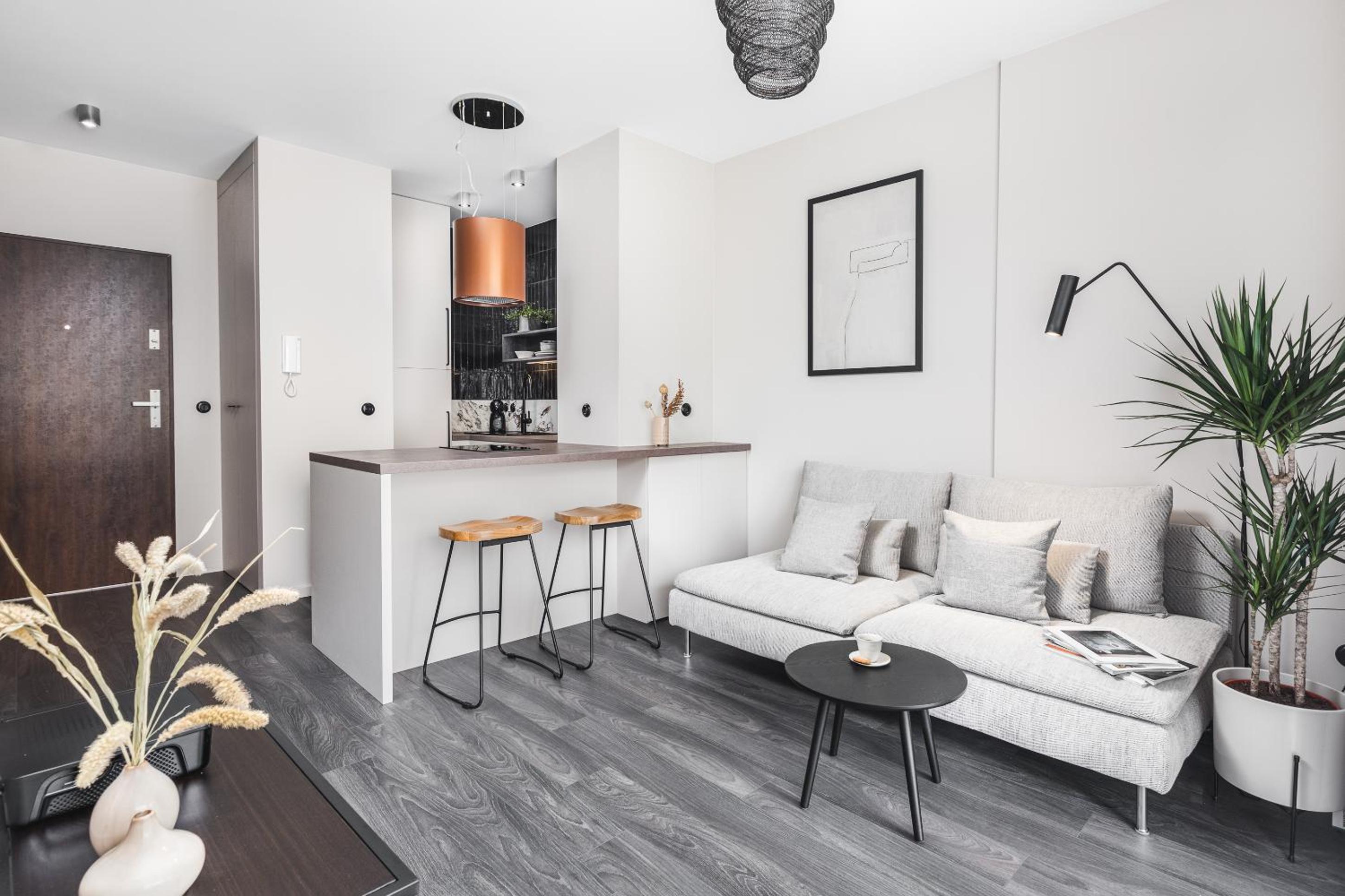 One-Bedroom Apartment - Photo 15