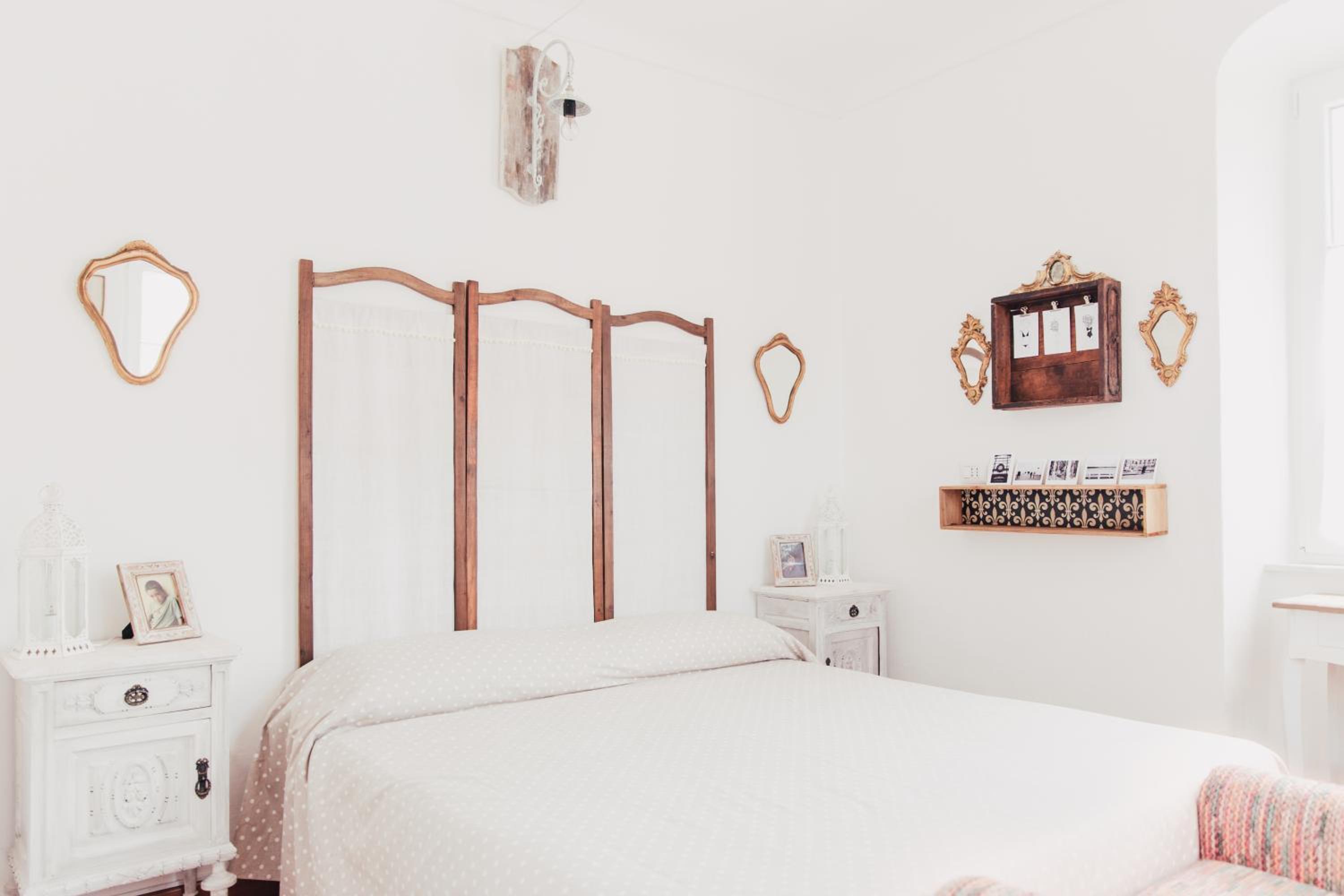 Standard Double Room with Shared Bathroom photo 1