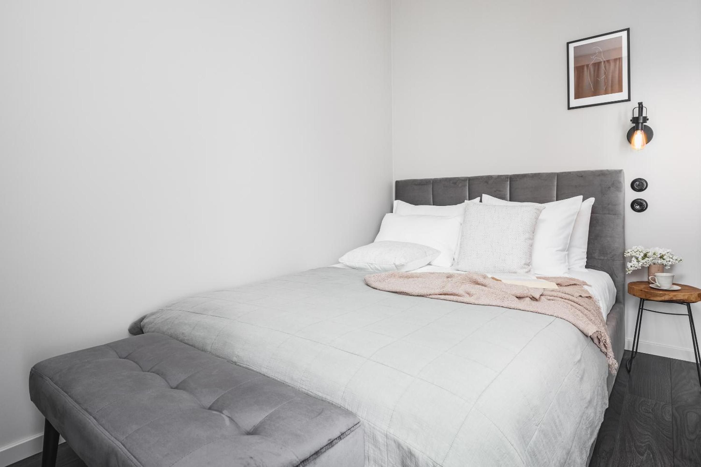 One-Bedroom Apartment - Photo 27