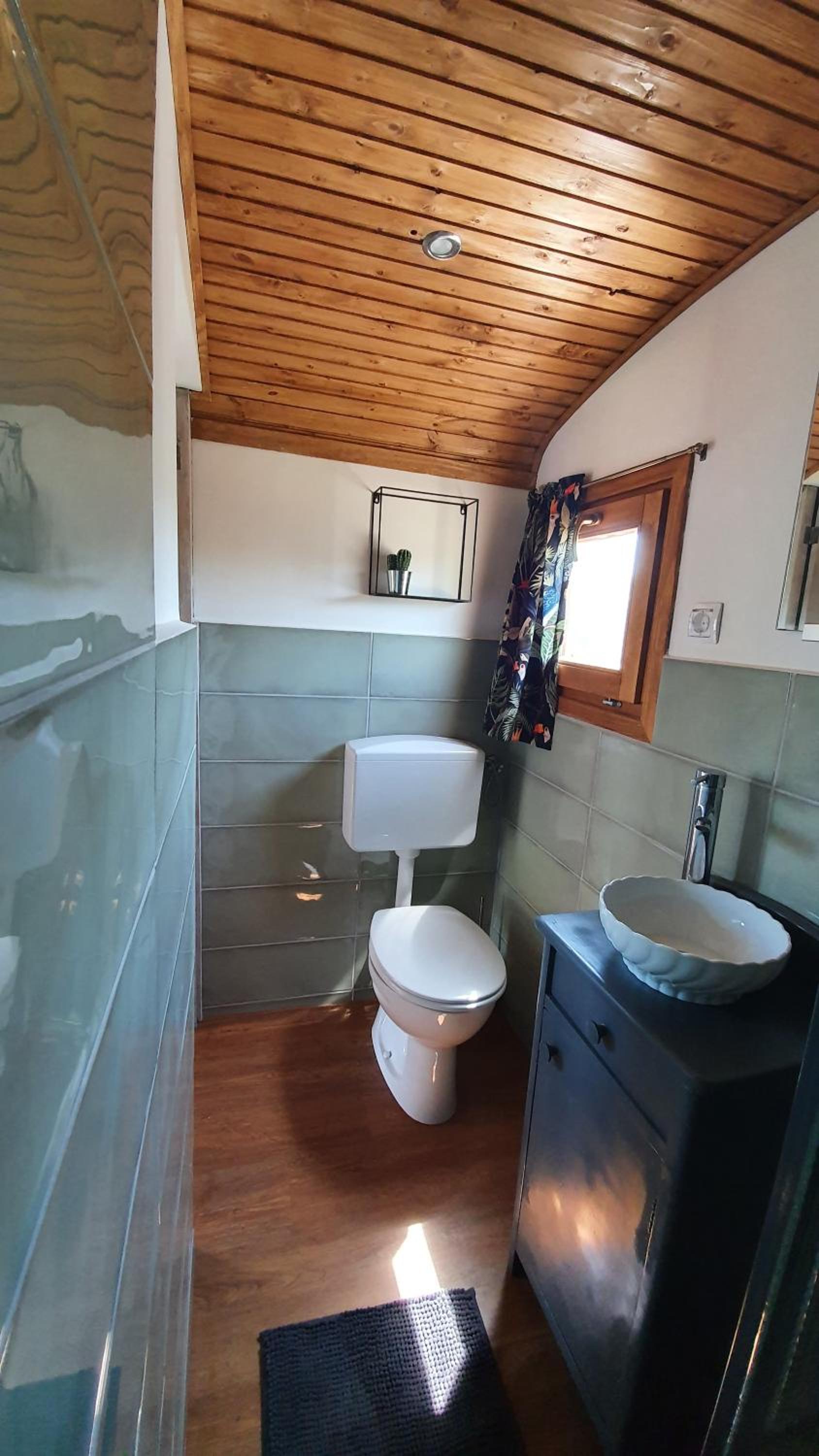 One-Bedroom Chalet - Photo 5
