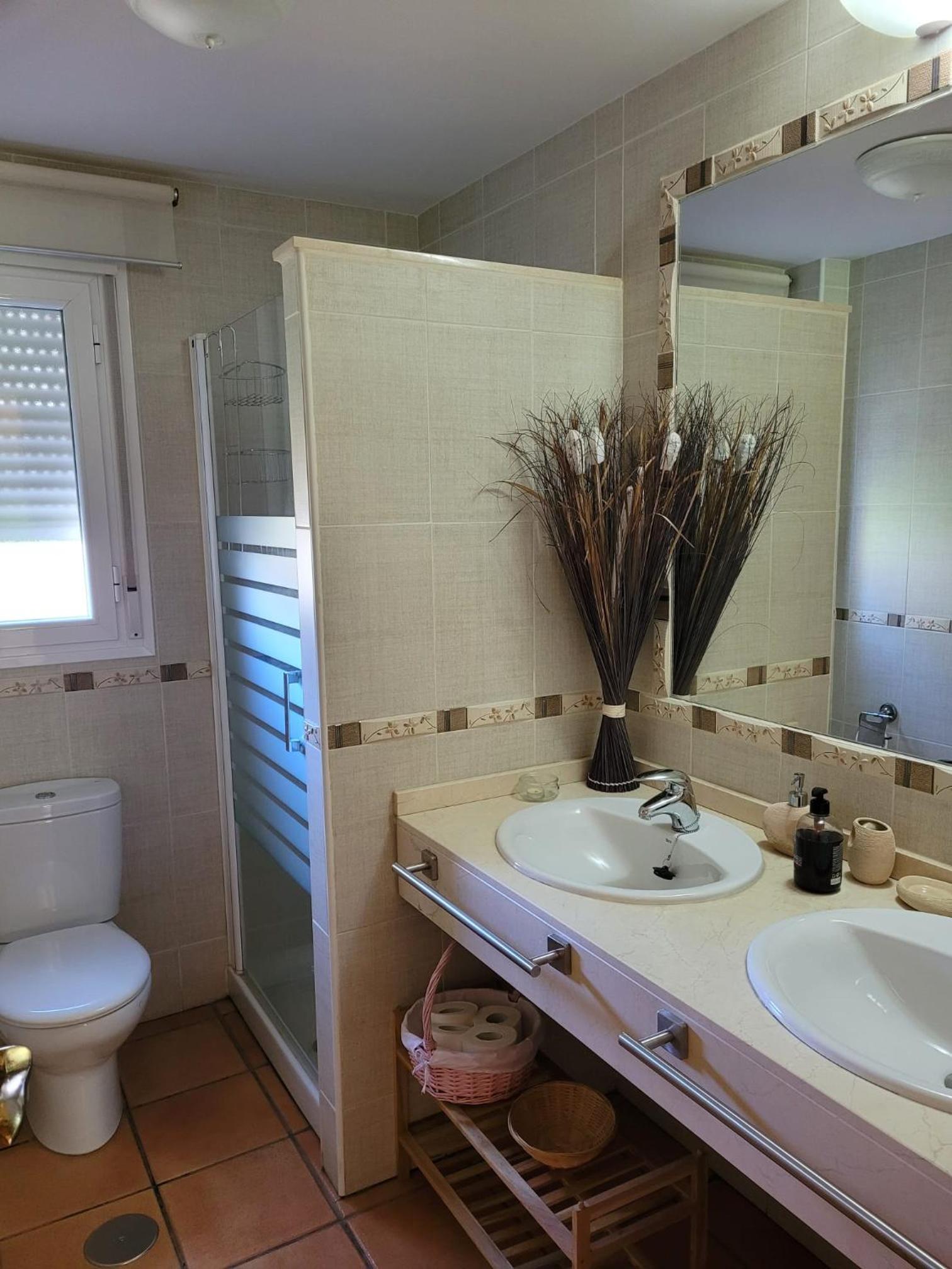 Three-Bedroom House photo 3