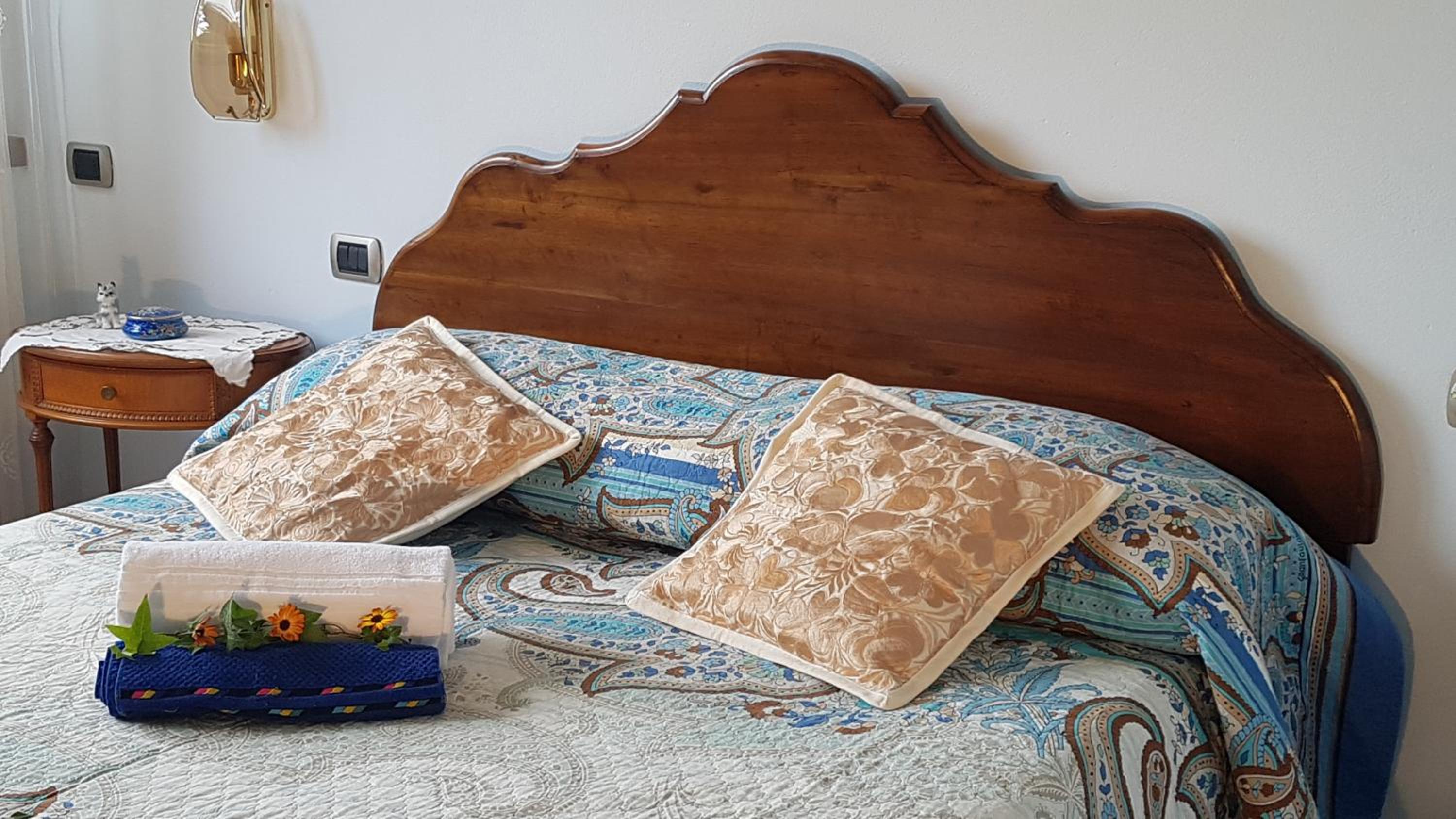Double Room - Photo 5