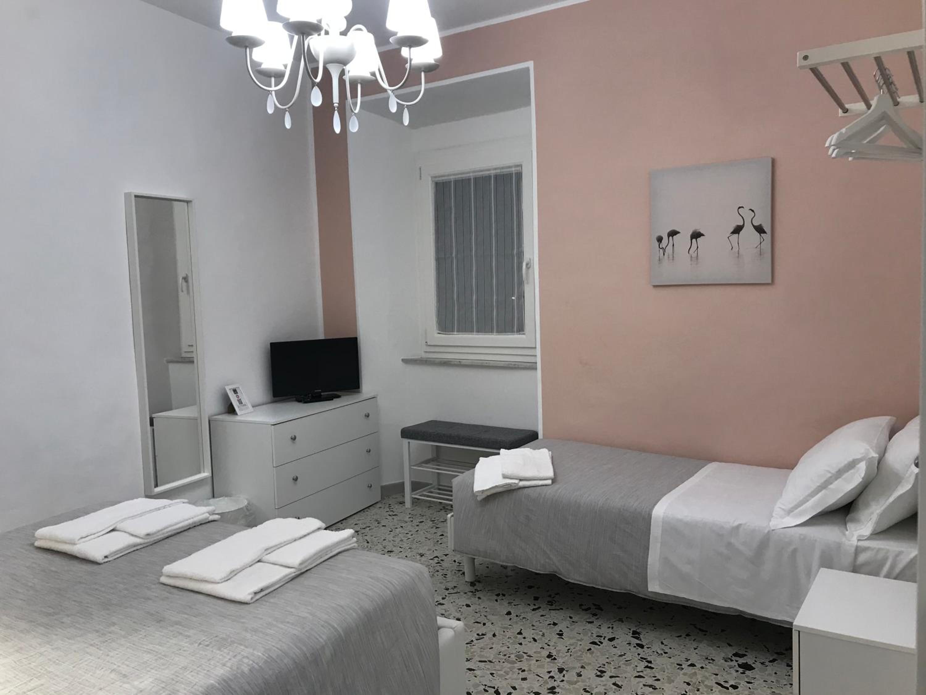 Deluxe Triple Room - Photo 3