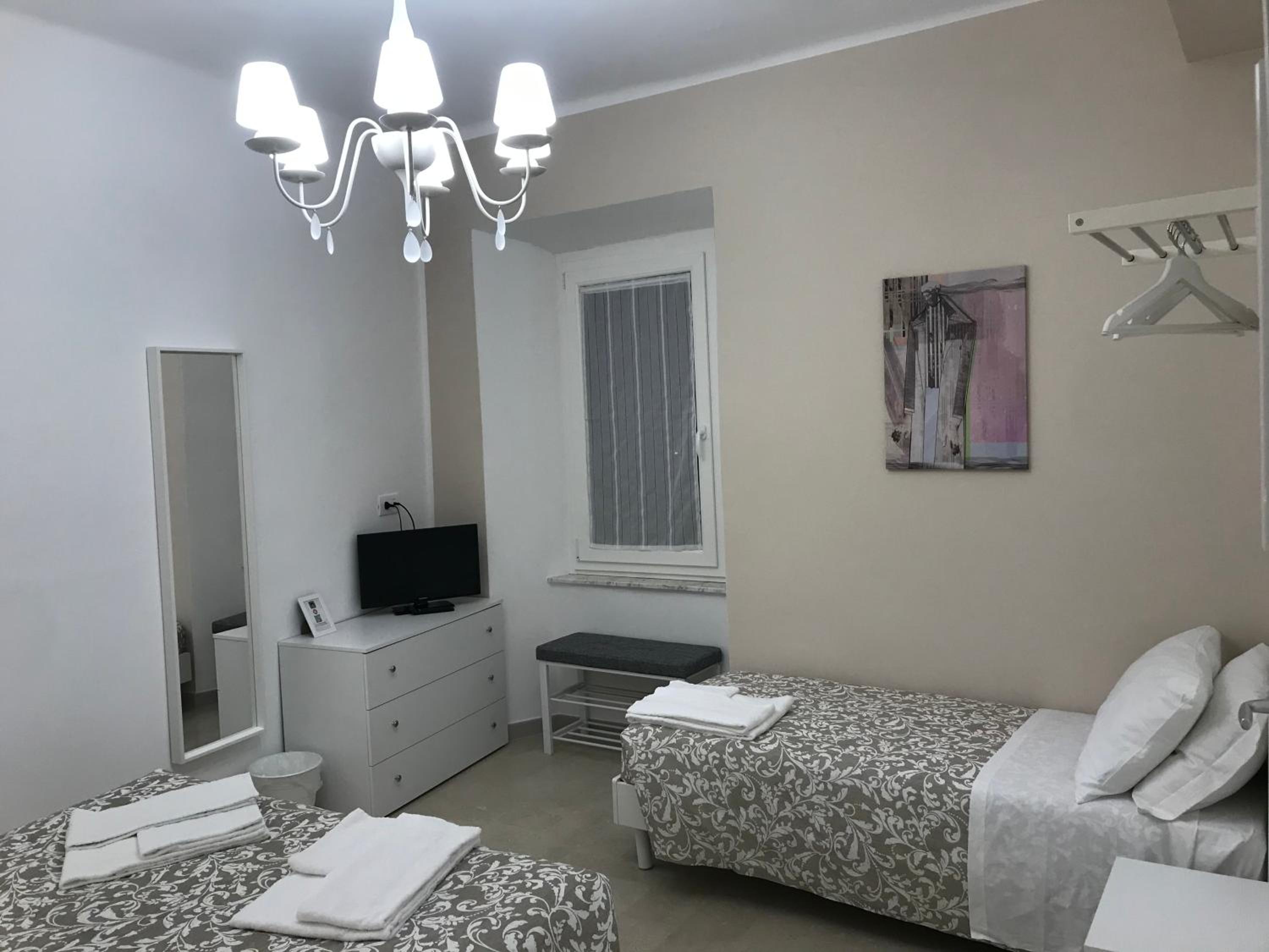 Deluxe Triple Room - Photo 1